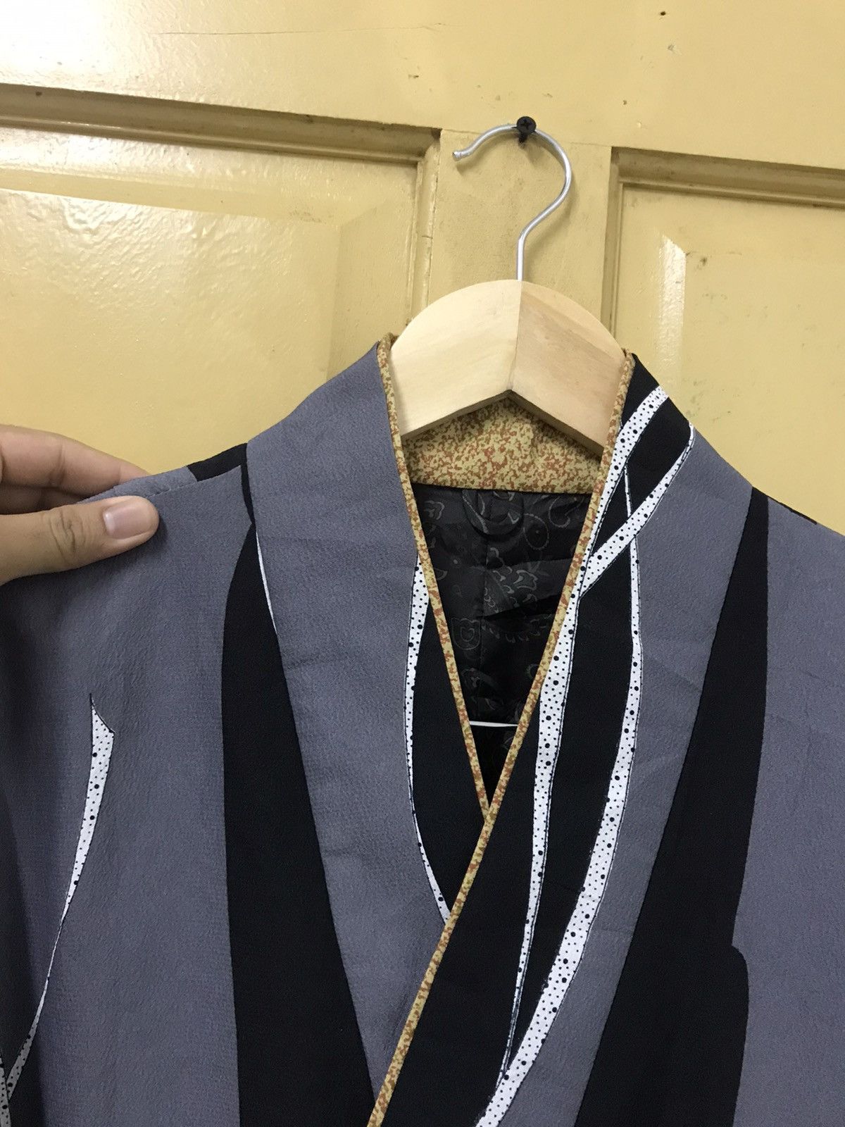 Japanese Brand Nice❗️Unknown Striped Kimono Made in Japan Size US M / EU 48-50 / 2 - 10 Thumbnail