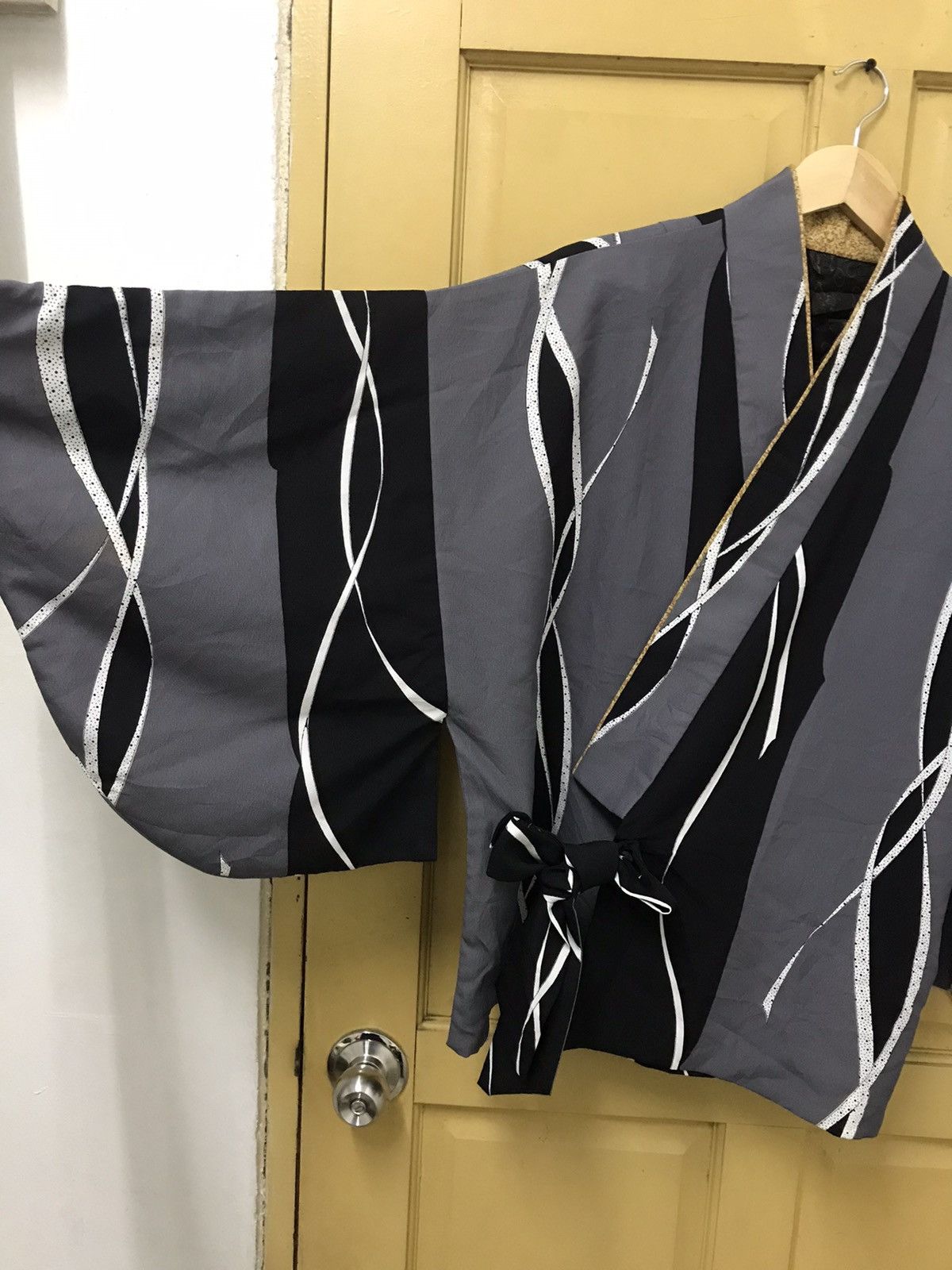 Japanese Brand Nice❗️Unknown Striped Kimono Made in Japan Size US M / EU 48-50 / 2 - 9 Thumbnail