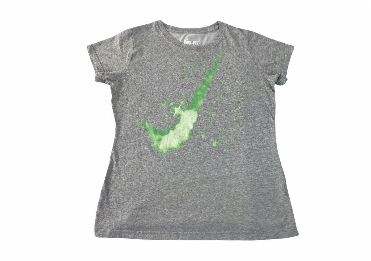Nike Nike Dri-fit Slim Fit Tee Paint Splash Swoosh Logo Size L / US 10 / IT 46 - 1 Thumbnail