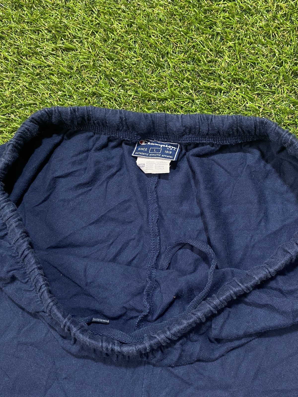 Champion Vintage champion shorts streetwear y2k casual style size L Size US 32 / EU 48 - 4 Thumbnail