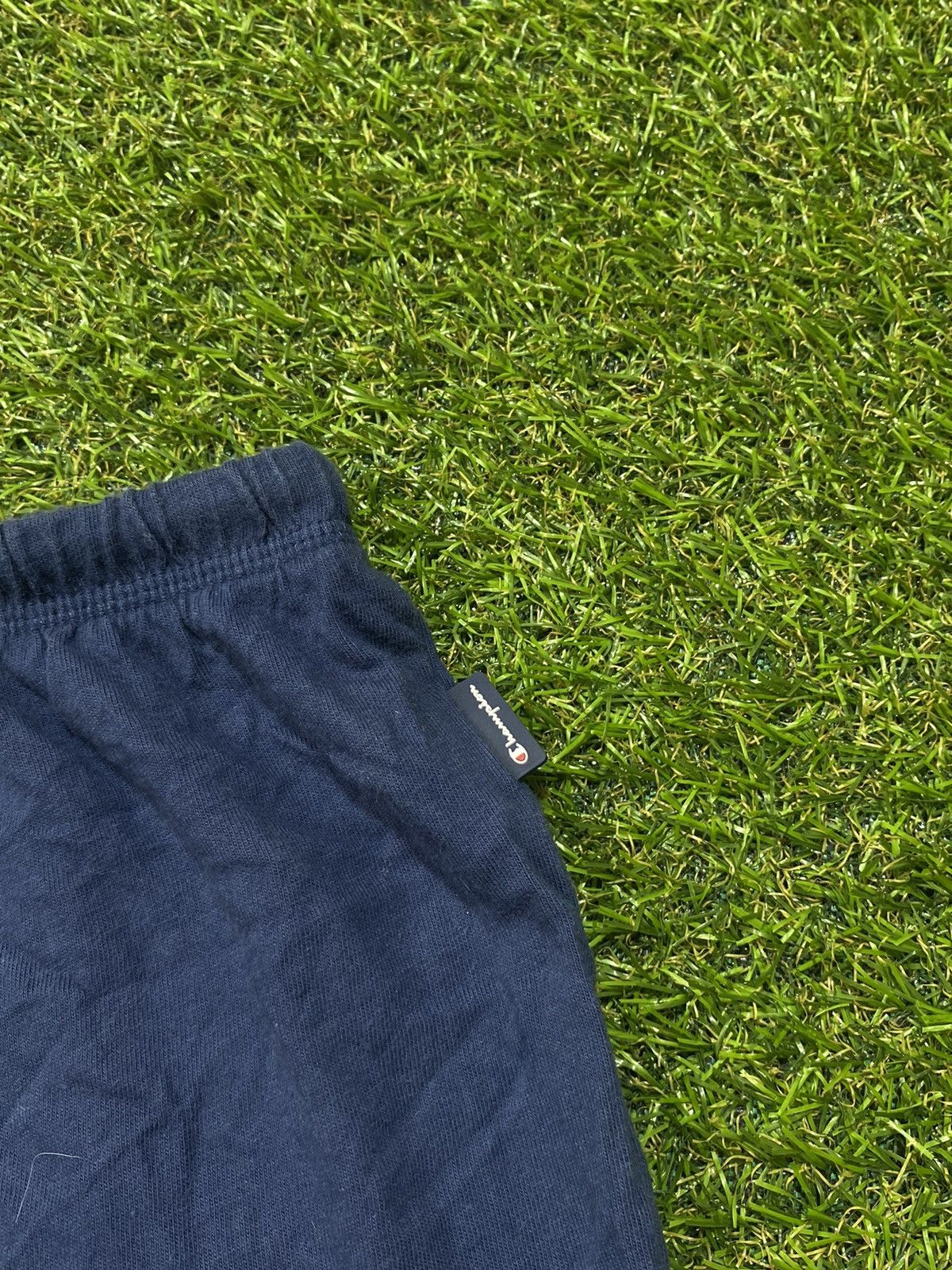 Champion Vintage champion shorts streetwear y2k casual style size L Size US 32 / EU 48 - 2 Thumbnail