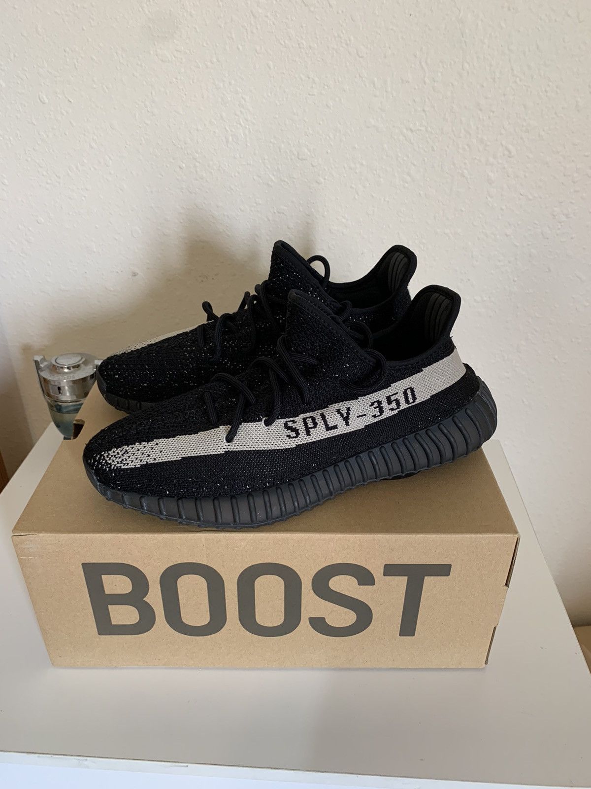 Adidas Yeezy 350 V2 Boost Black White / Oreo Size US 11 / EU 44 - 1 Thumbnail