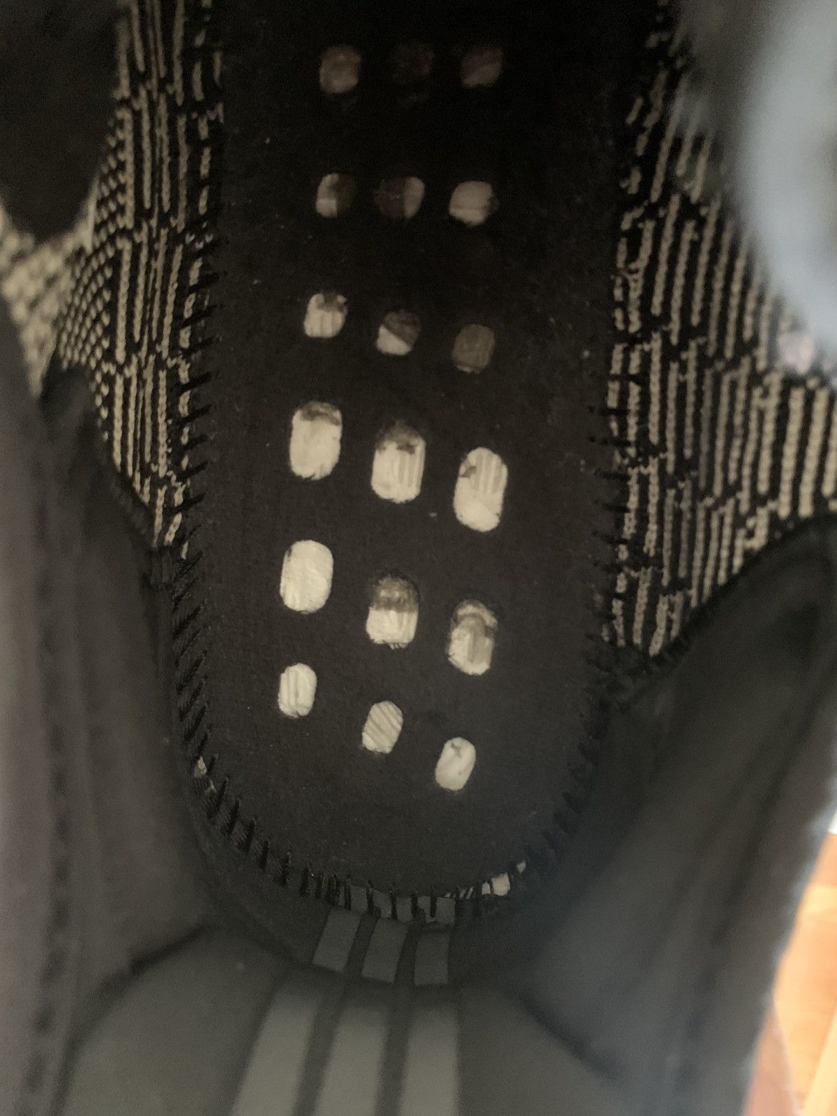Adidas Yeezy 350 V2 Boost Black White / Oreo Size US 11 / EU 44 - 7 Thumbnail