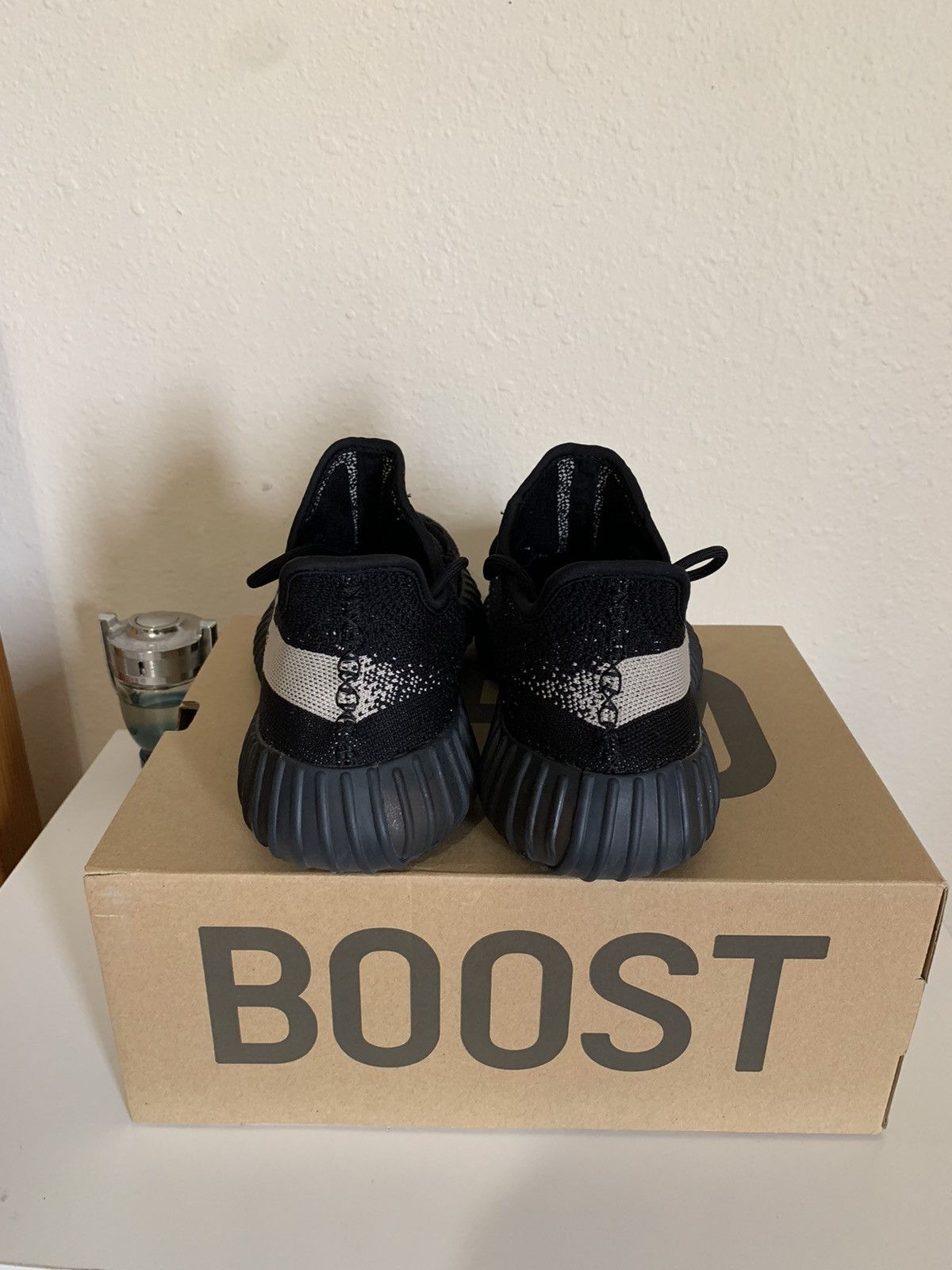 Adidas Yeezy 350 V2 Boost Black White / Oreo Size US 11 / EU 44 - 3 Thumbnail