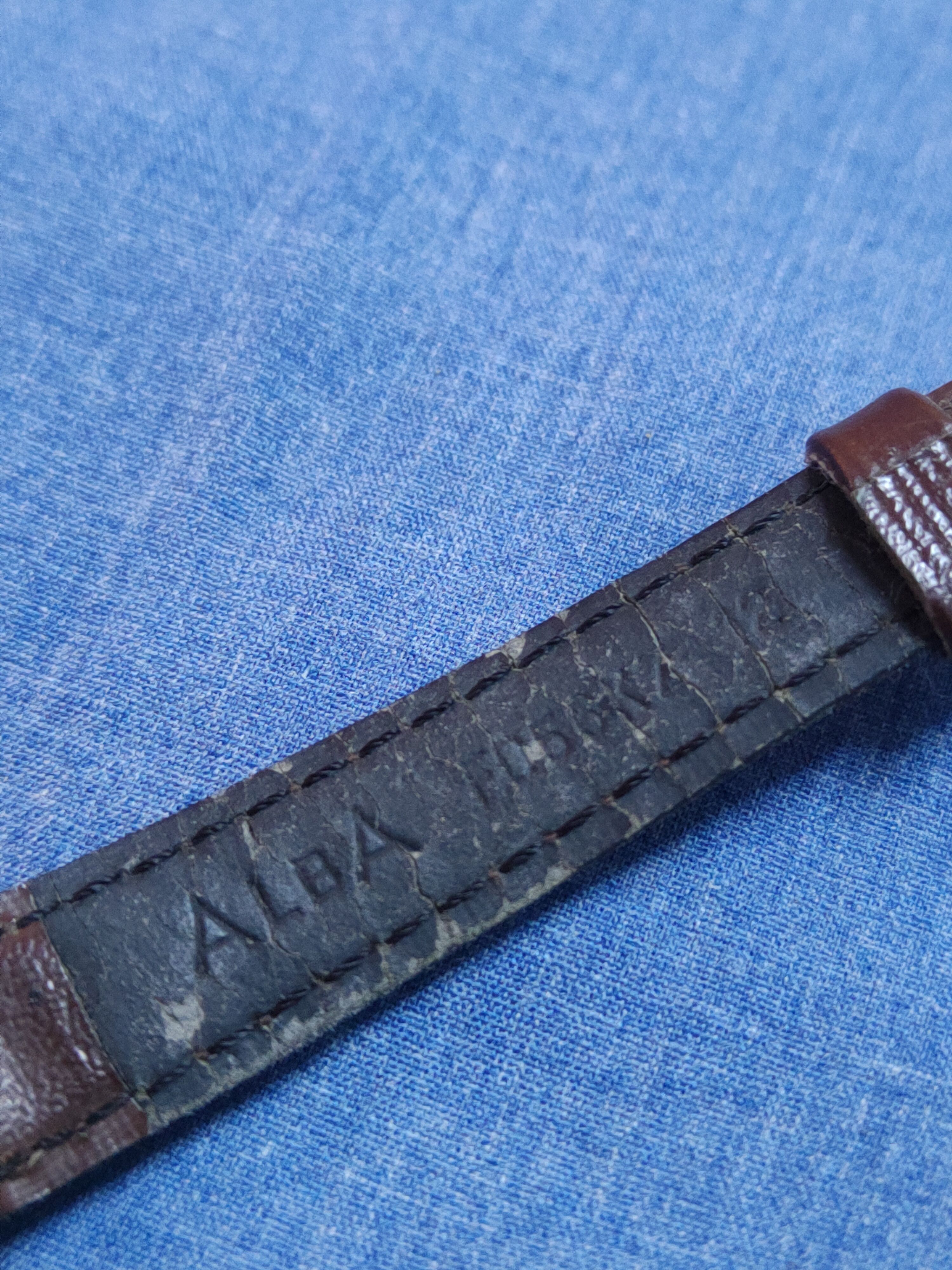 ALBA × Mickey Mouse × Vintage Alba Analog-Mickey Mouse Brown vintage Watch #J048S Size ONE SIZE - 11 Thumbnail
