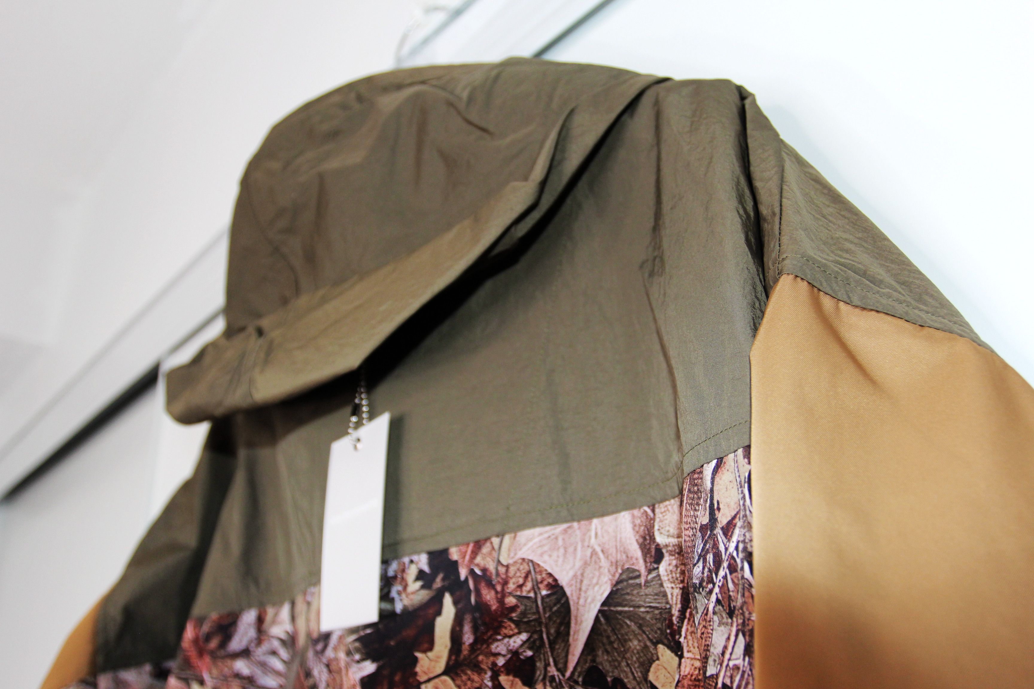 White Mountaineering BNWT AW20 WHITE MOUNTAINEERING LEAVES DOUBLE LAYER COAT 3 Size US L / EU 52-54 / 3 - 7 Thumbnail
