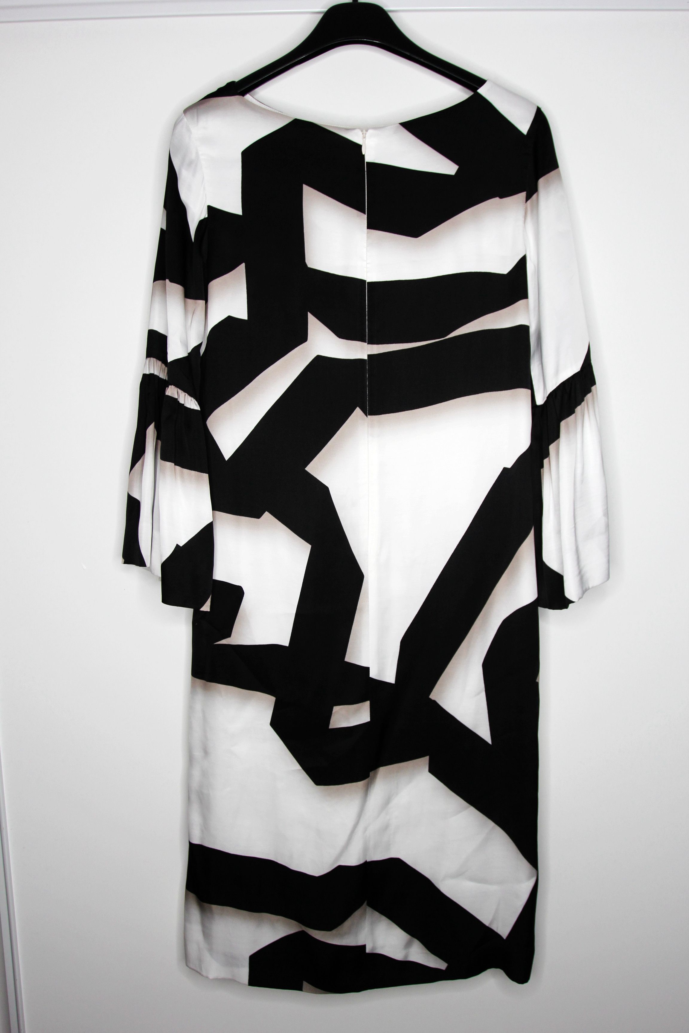 Dries Van Noten BNWT SS20 DRIES VAN NOTEN DANZ FLARE SLEEVE MID DRESS 34 Size XXS / US 00 / IT 34 - 2 Thumbnail