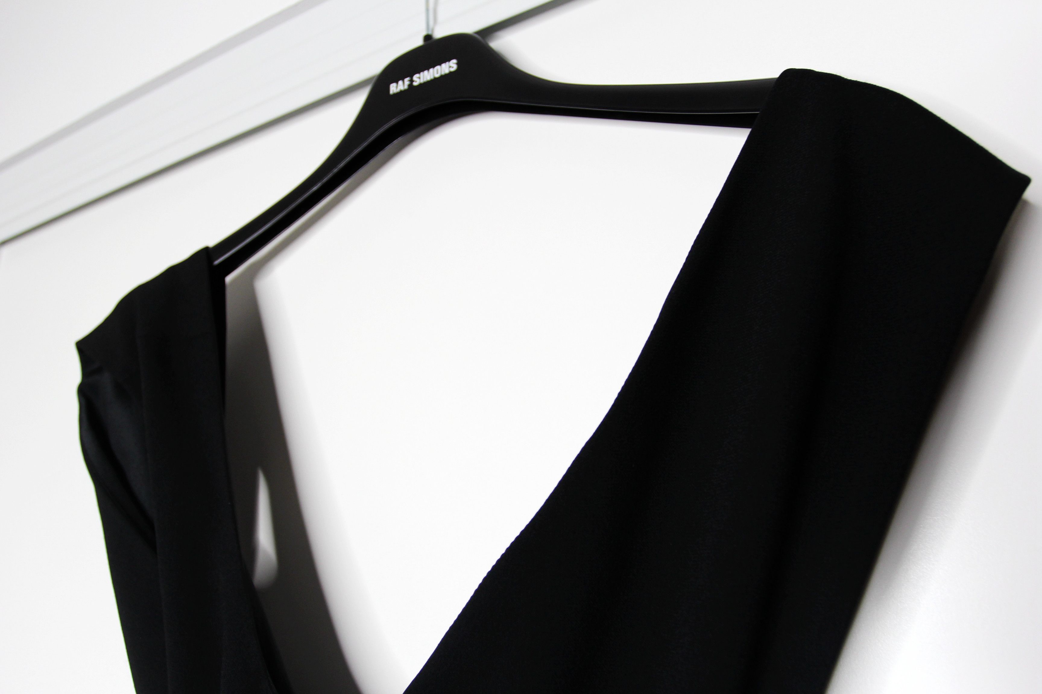Victoria Beckham BNWT SS20 VICTORIA BECKHAM CUTOUT HALTERNECK DRESS 44 Size M / US 6-8 / IT 42-44 - 4 Thumbnail