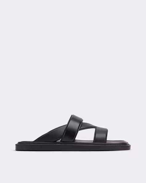 o1loc1c0623 Slippers in Black