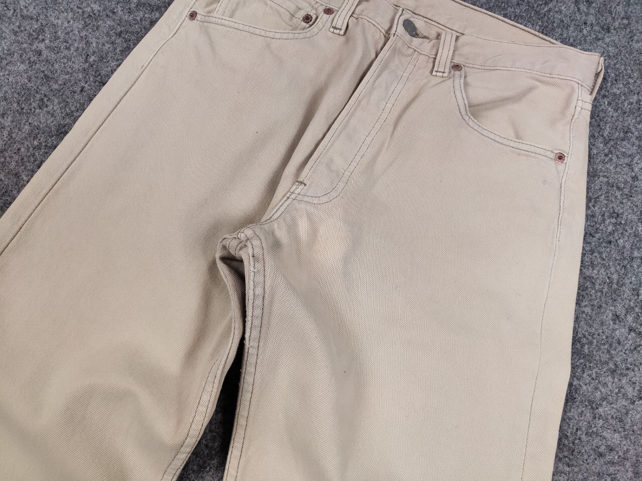 Levi's Vintage 90's levis 501 Beige faded Denim Jeans made in usa Size US 31 - 13 Thumbnail