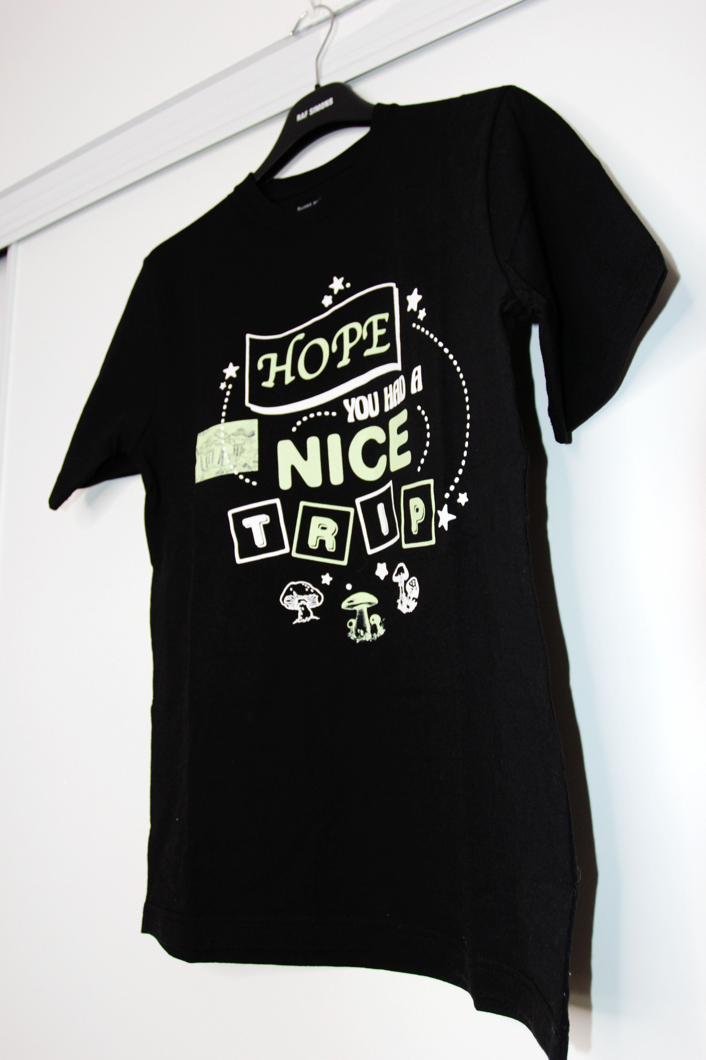 Raised By Wolves BNWT AW21 RAISED BY WOLVES NICE TRIP TSHIRT S Size US S / EU 44-46 / 1 - 6 Thumbnail