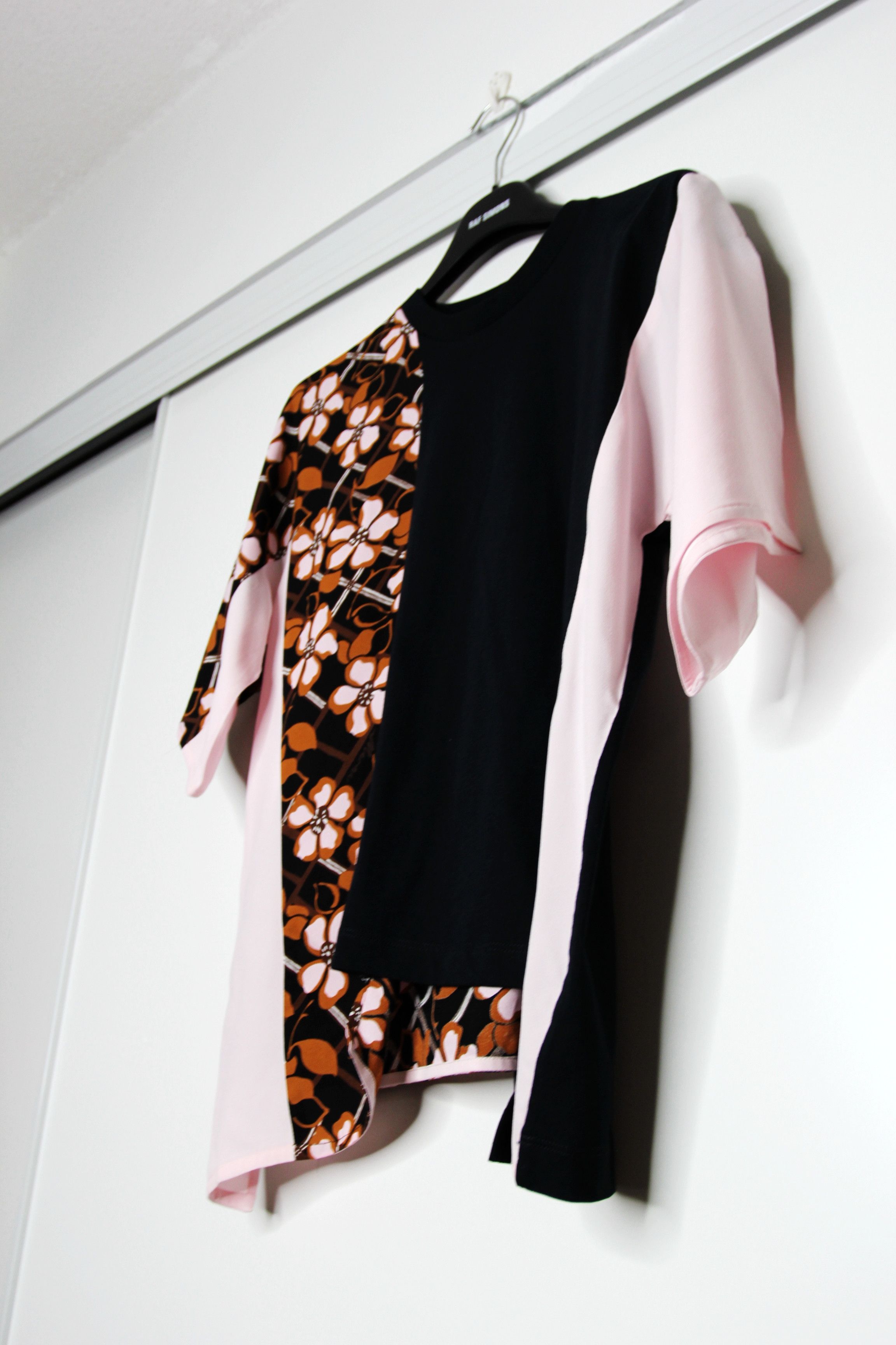 Marni BNWT AW21 MARNI PANELLED FLORAL PRINT TSHIRT 42 Size US M / EU 48-50 / 2 - 6 Thumbnail