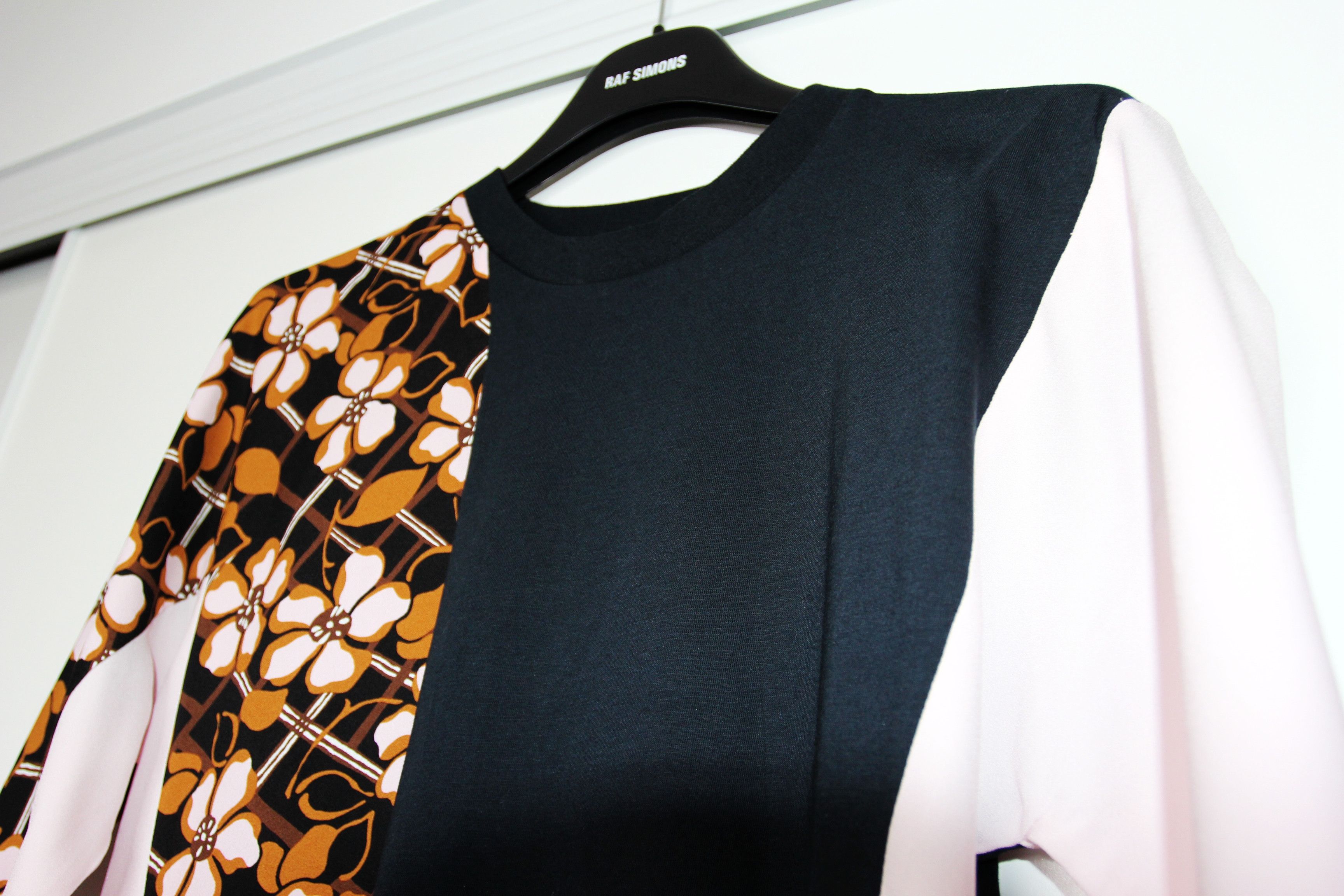 Marni BNWT AW21 MARNI PANELLED FLORAL PRINT TSHIRT 42 Size US M / EU 48-50 / 2 - 4 Thumbnail