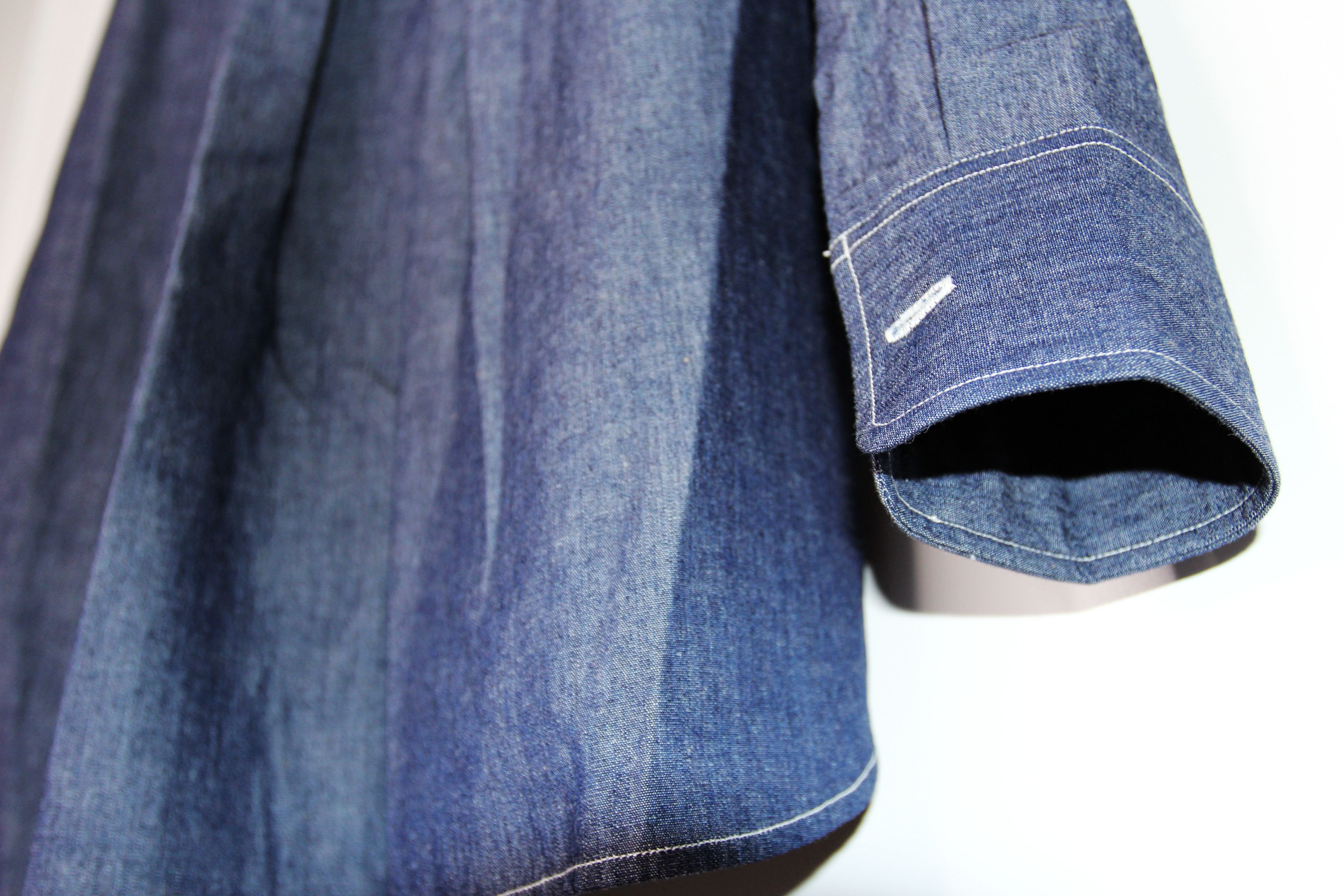 Fumito Ganryu BNWT AW20 FUMITO GANRYU PLEATED DENIM SHIRT 1 Size US S / EU 44-46 / 1 - 8 Thumbnail