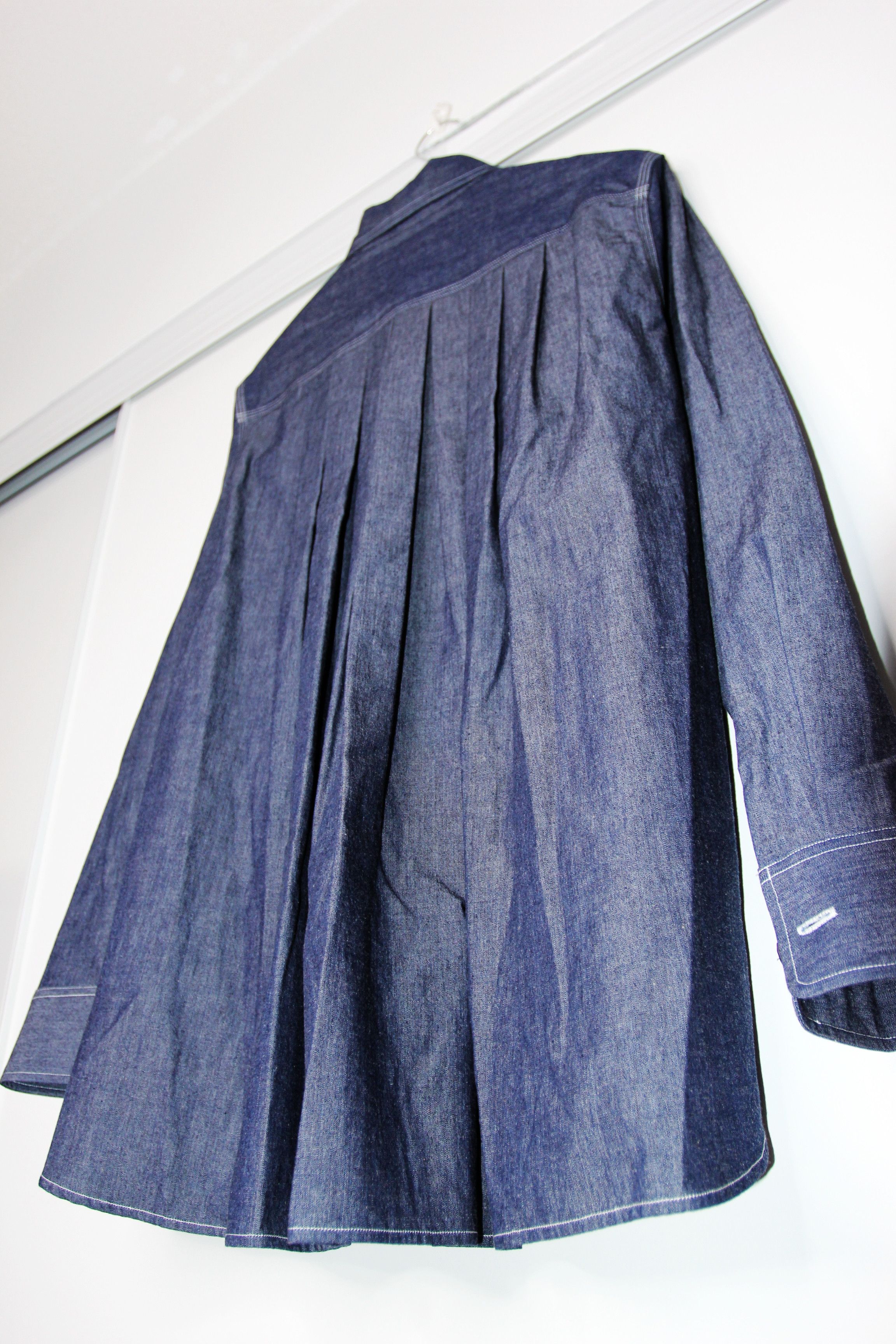 Fumito Ganryu BNWT AW20 FUMITO GANRYU PLEATED DENIM SHIRT 1 Size US S / EU 44-46 / 1 - 9 Thumbnail