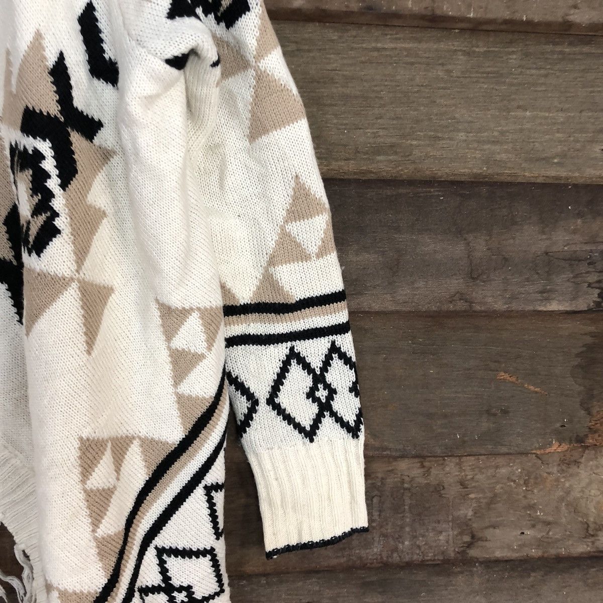 Japanese Brand DL Anap Cream Knit Cloaks Capes navajo design #5636 Size US M / EU 48-50 / 2 - 4 Thumbnail