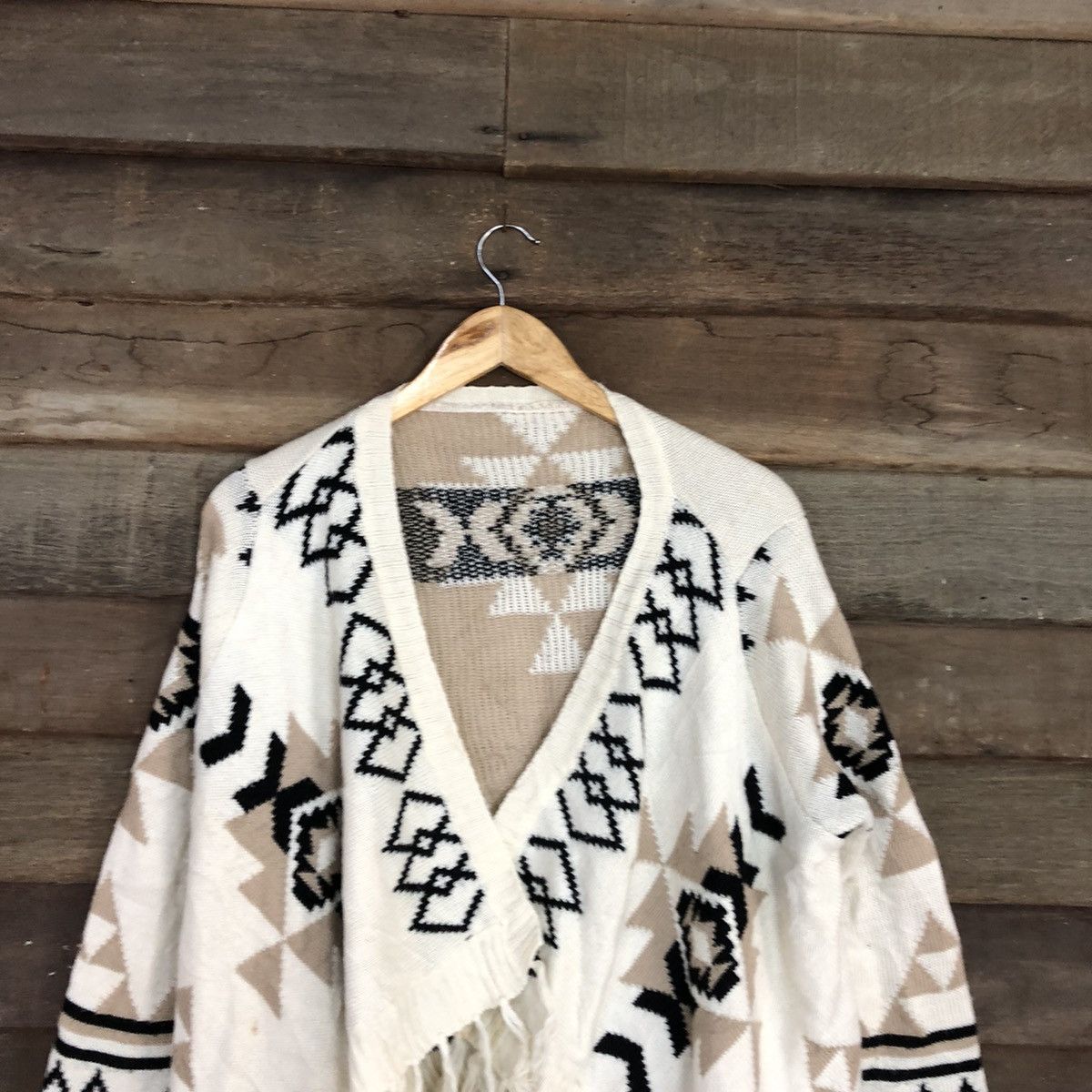 Japanese Brand DL Anap Cream Knit Cloaks Capes navajo design #5636 Size US M / EU 48-50 / 2 - 9 Thumbnail