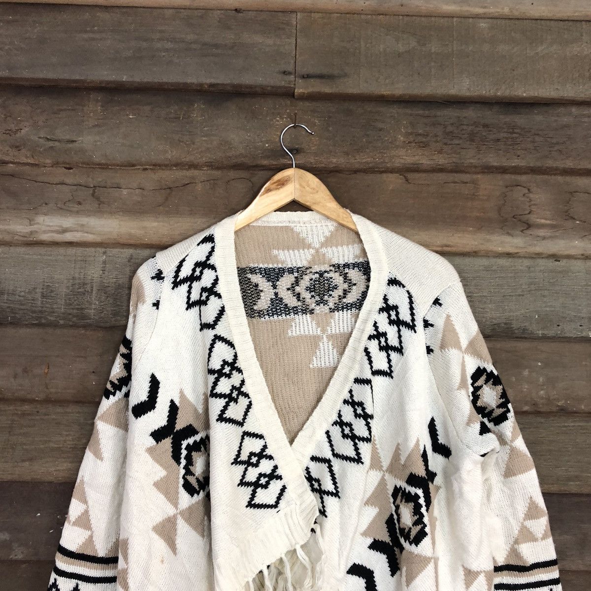 Japanese Brand DL Anap Cream Knit Cloaks Capes navajo design #5636 Size US M / EU 48-50 / 2 - 2 Thumbnail