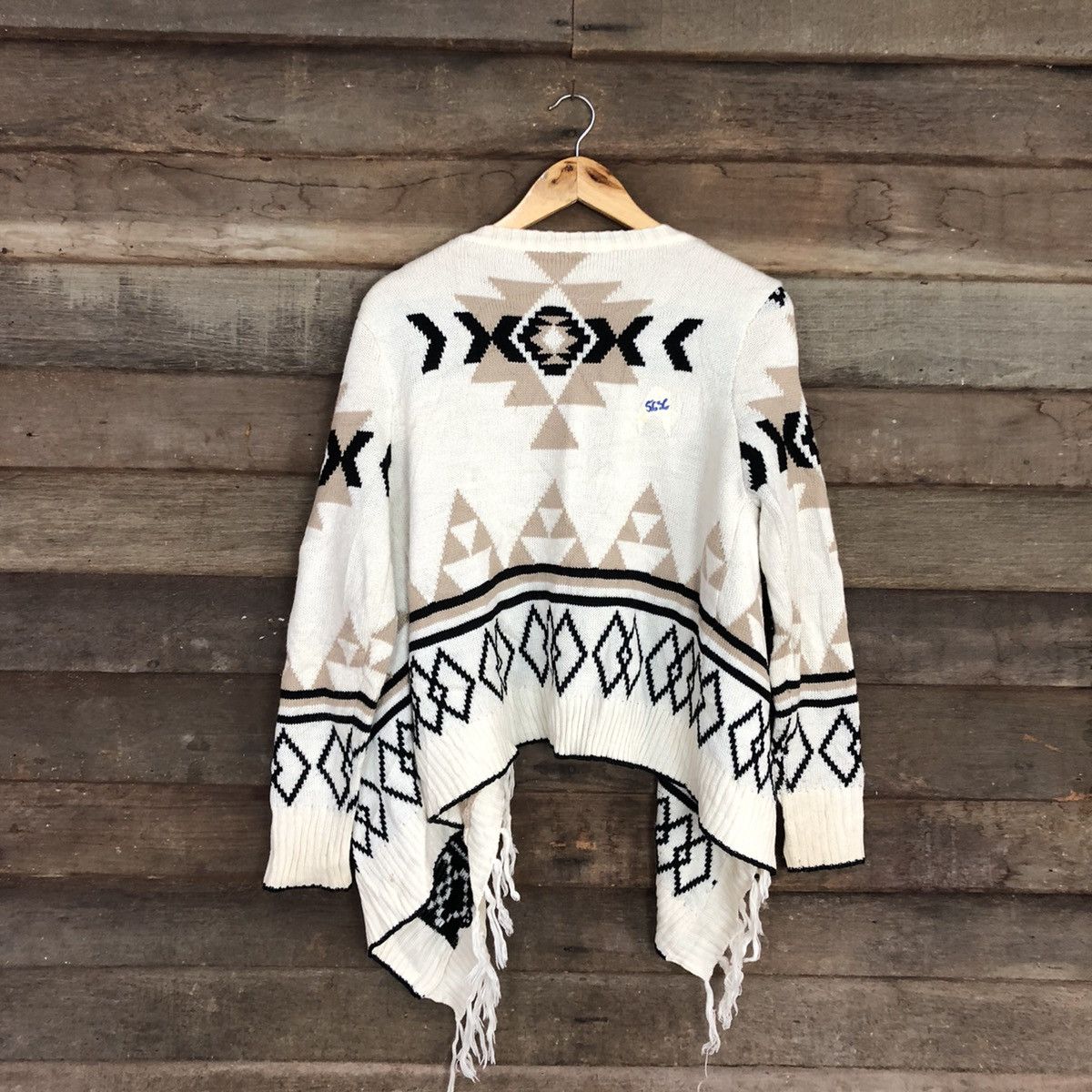 Japanese Brand DL Anap Cream Knit Cloaks Capes navajo design #5636 Size US M / EU 48-50 / 2 - 10 Thumbnail
