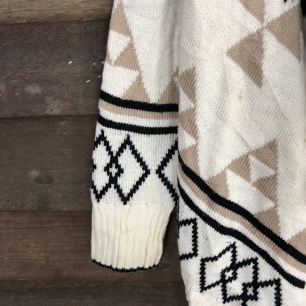 Japanese Brand DL Anap Cream Knit Cloaks Capes navajo design #5636 Size US M / EU 48-50 / 2 - 6 Thumbnail