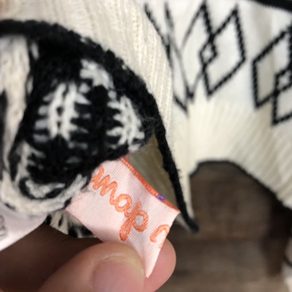 Japanese Brand DL Anap Cream Knit Cloaks Capes navajo design #5636 Size US M / EU 48-50 / 2 - 13 Thumbnail