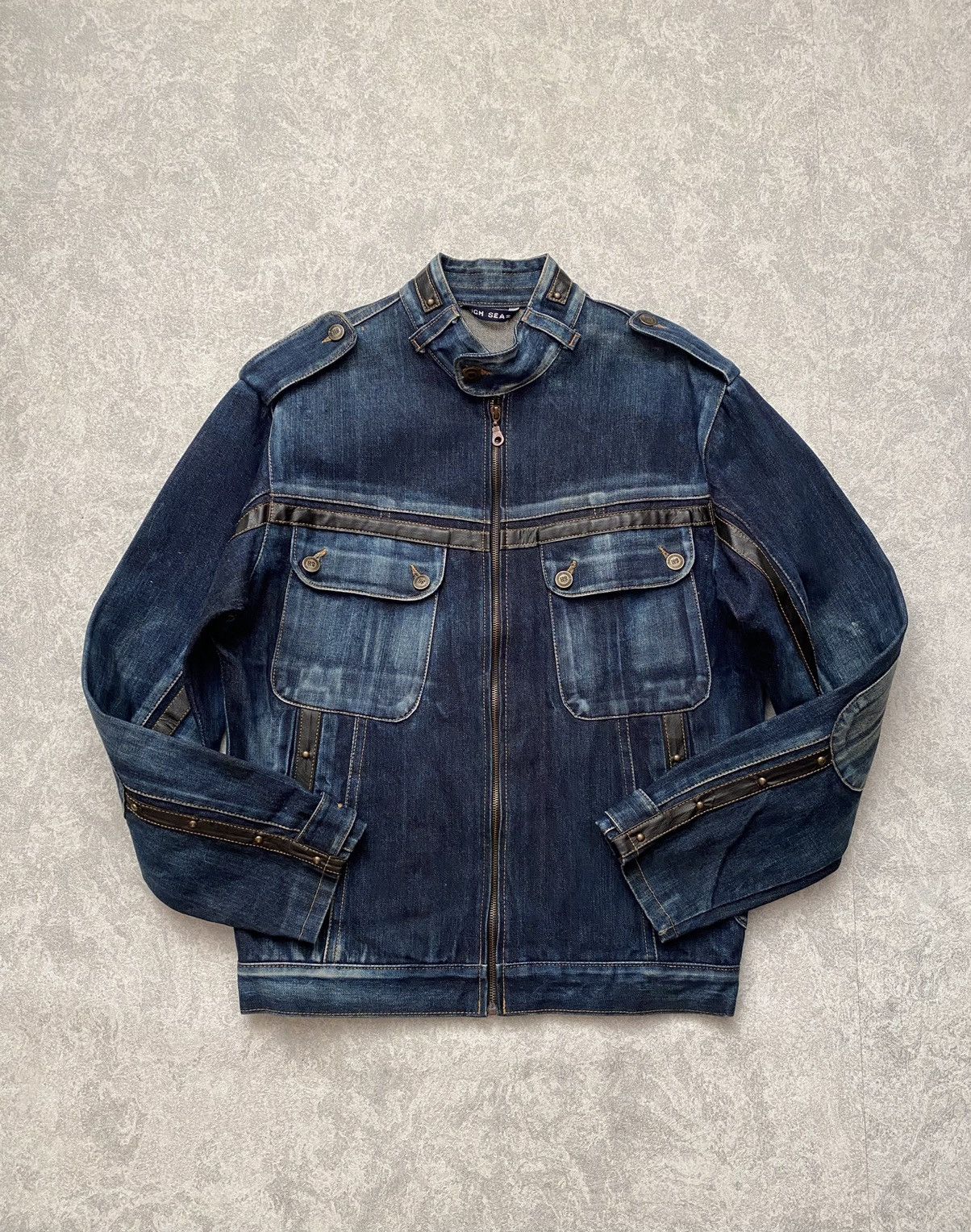 Japanese Brand Vintage Archival Distressed Denim Jacket Size US L / EU 52-54 / 3 - 1 Thumbnail