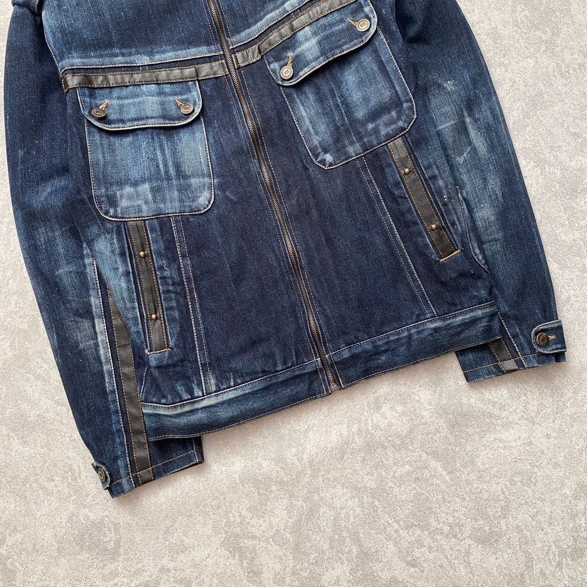 Japanese Brand Vintage Archival Distressed Denim Jacket Size US L / EU 52-54 / 3 - 3 Thumbnail