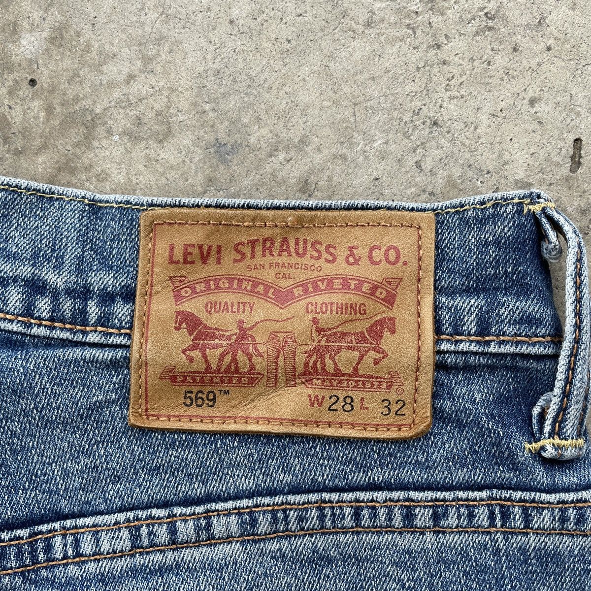 Levi's Vintage Clothing W30x31🔥 Levi’s 569 Faded Denim Jeans Pants Distressed Size US 30 / EU 46 - 8 Thumbnail