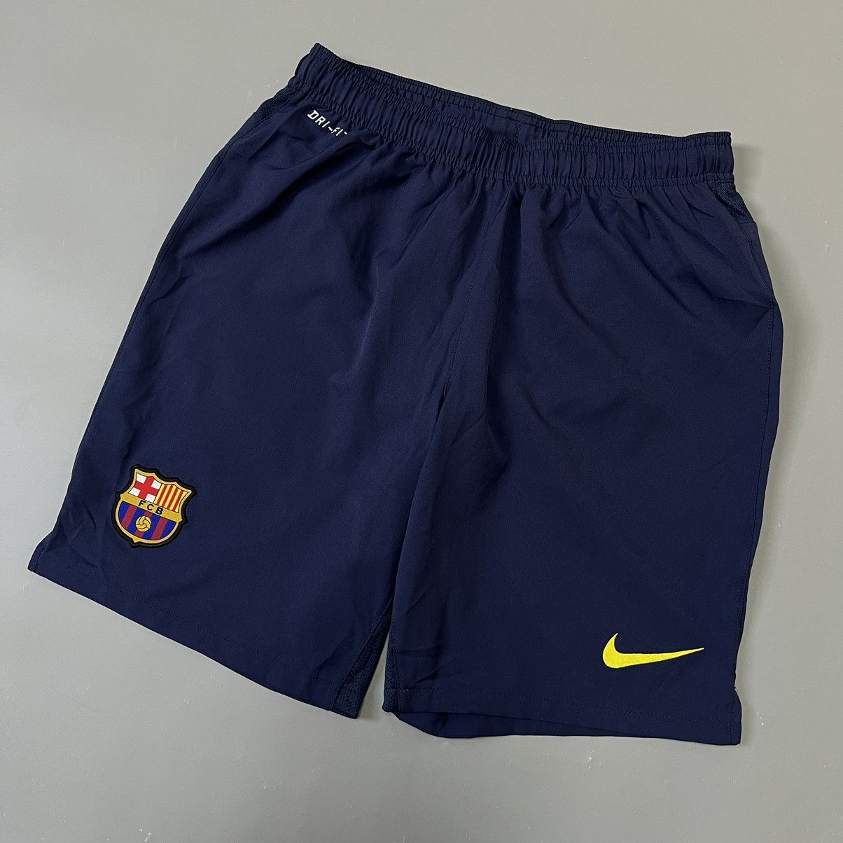 Nike Nike F.C Barcelona Dri Fit men’s shorts y2k navy Size US 32 / EU 48 - 2 Thumbnail
