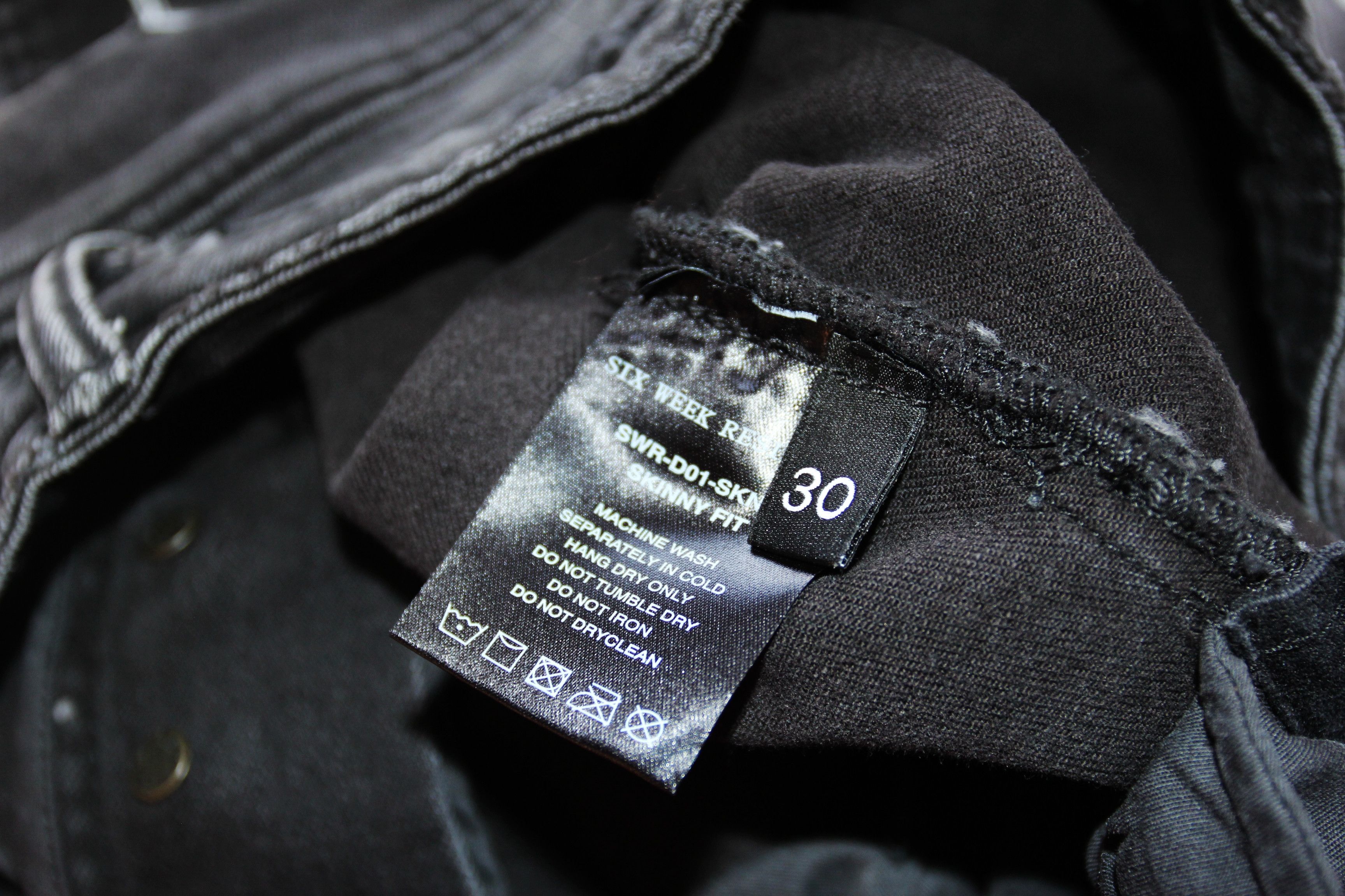 Other BNWT AW20 SIX WEEK RESIDENCY DISTRESSED FADED JEANS 30 Size US 30 / EU 46 - 10 Thumbnail