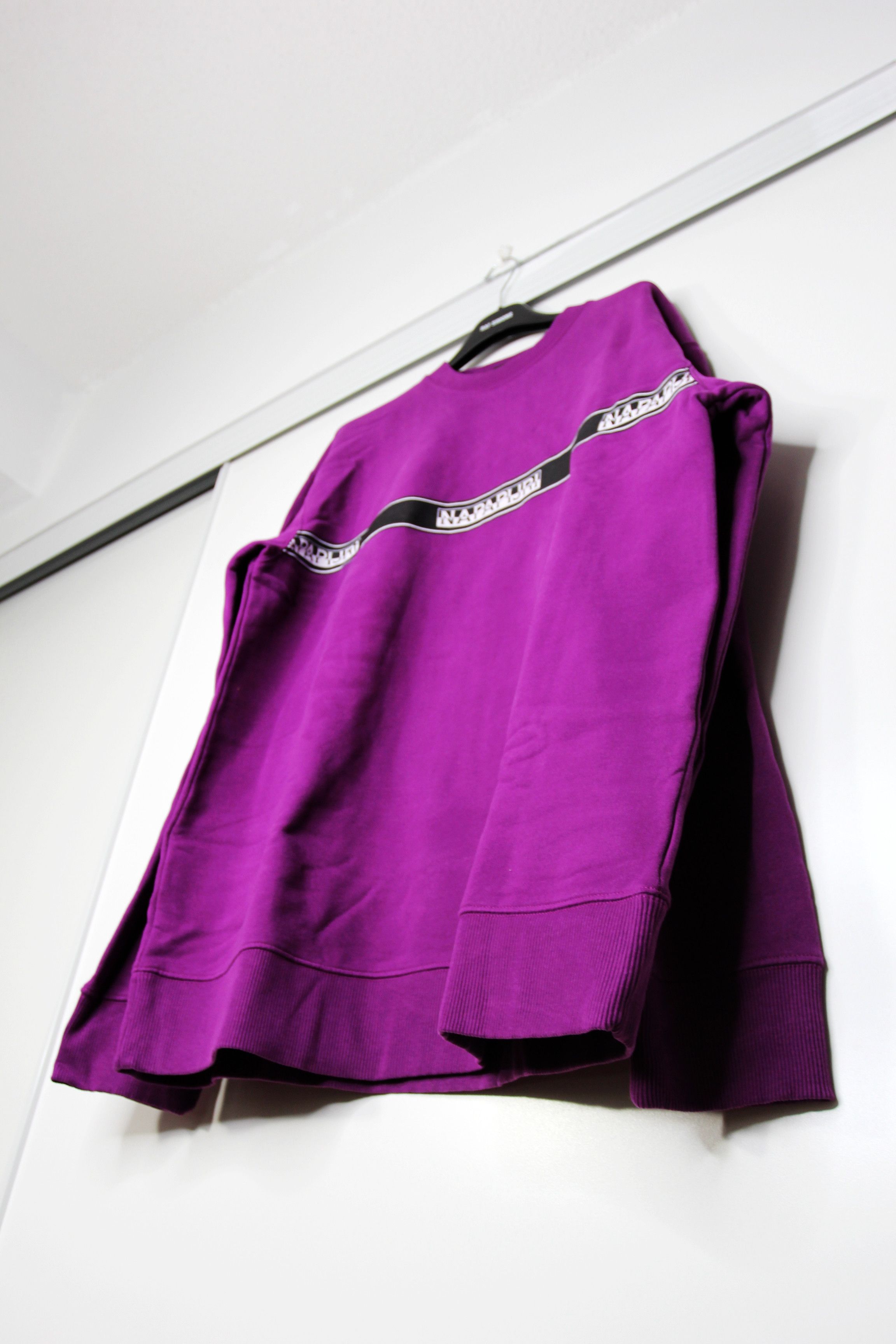 Napapijri DEFECT! BNWT AW18 NAPAPIJRI BUENA SWEATSHIRT VIOLET L Size US L / EU 52-54 / 3 - 6 Thumbnail
