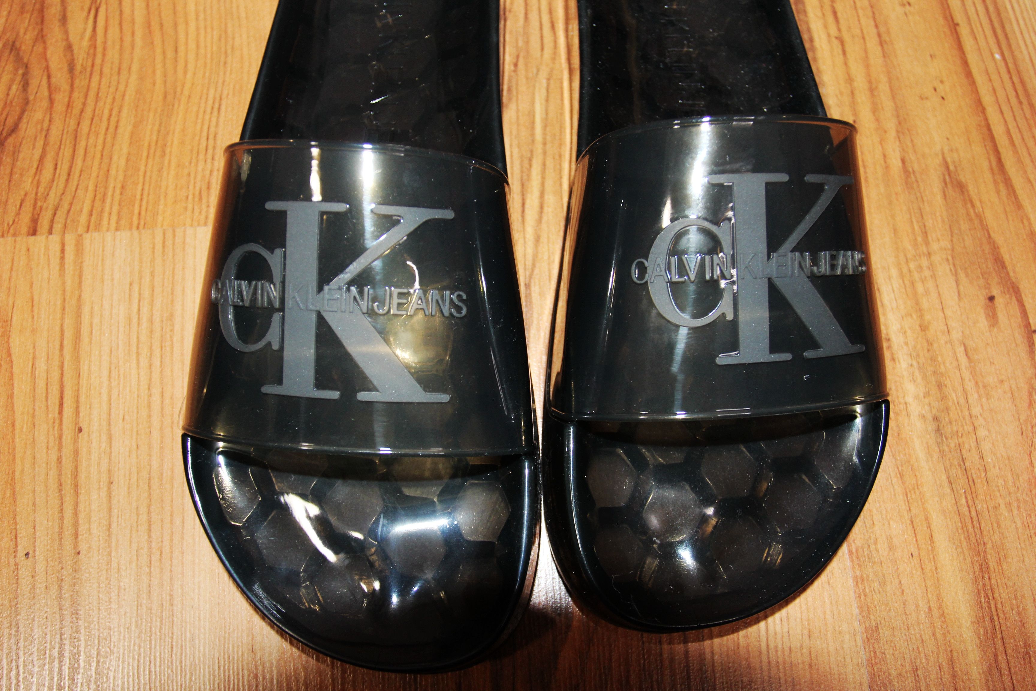 Calvin Klein BNWT SS19 CALVIN KLEIN TRASLUCENT RUBBER SLIDE SANDALS 11.5 Size US 11.5 / EU 44-45 - 3 Thumbnail
