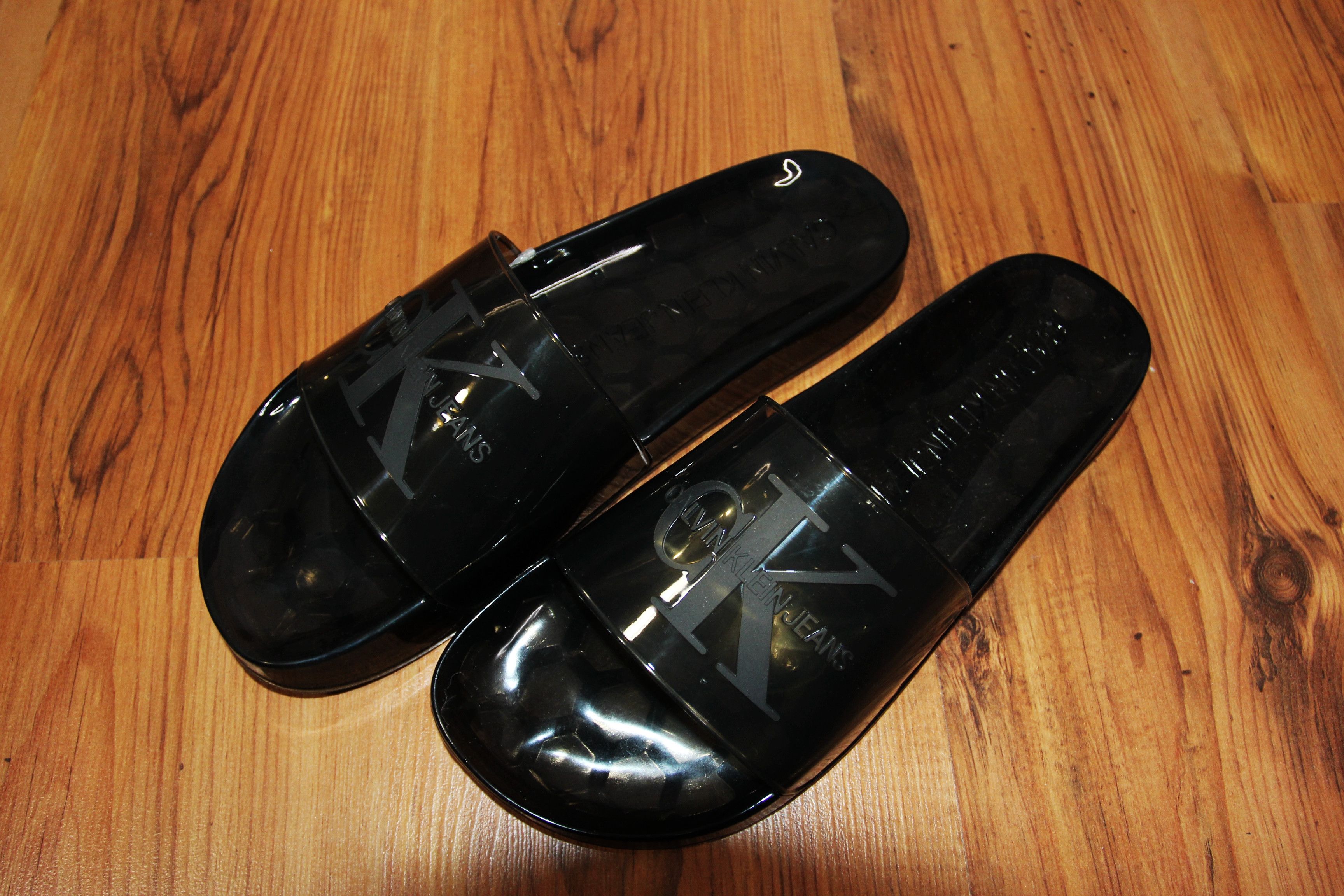 Calvin Klein BNWT SS19 CALVIN KLEIN TRASLUCENT RUBBER SLIDE SANDALS 11.5 Size US 11.5 / EU 44-45 - 2 Thumbnail