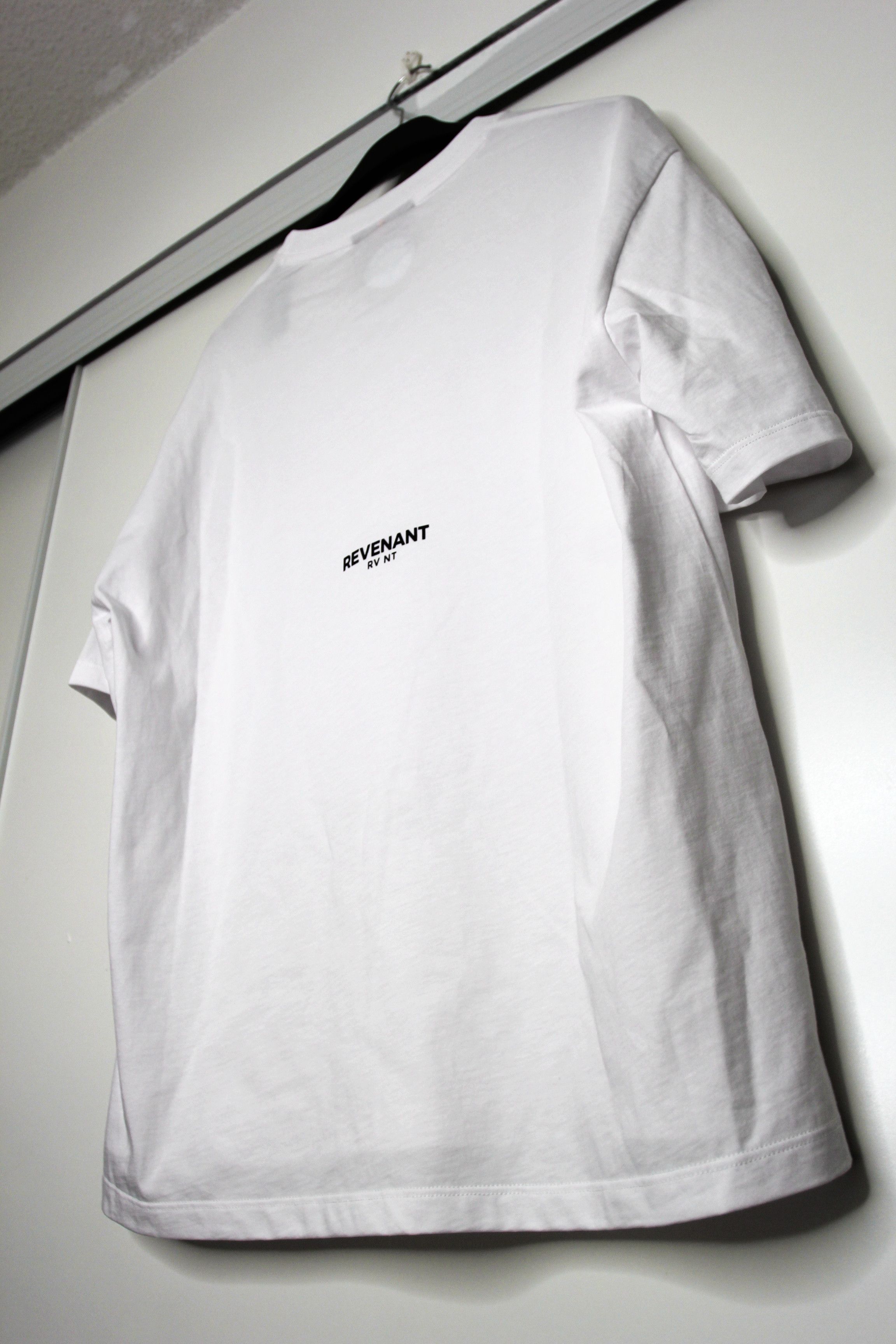 Other BNWT AW21 REVENANT RVNT "CONFASHION" TSHIRT L Size US L / EU 52-54 / 3 - 7 Thumbnail