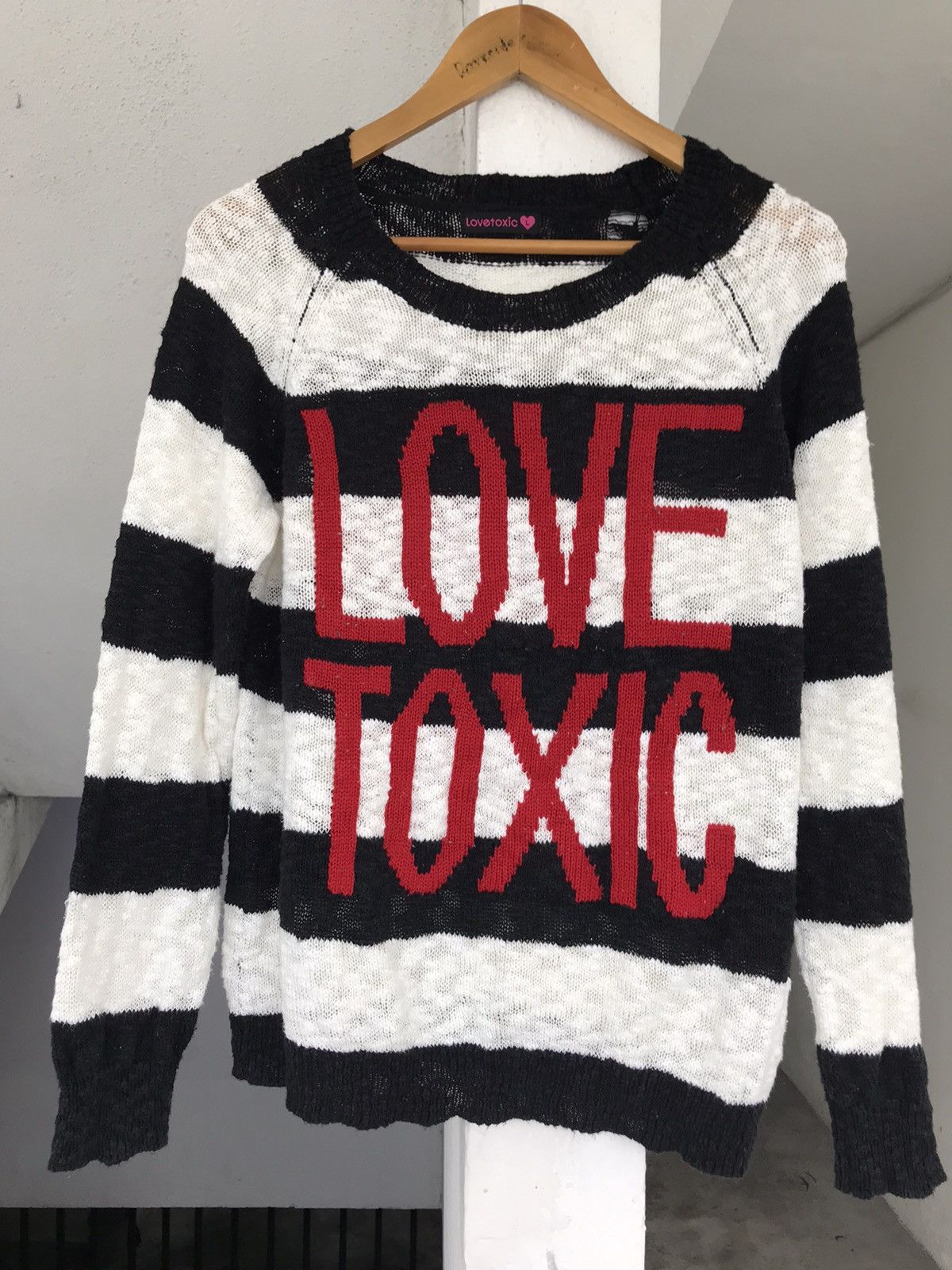 image of 20471120 x Beauty Beast Vintage Love Toxic Knitwear in Black/White, Men's (Size Medium)