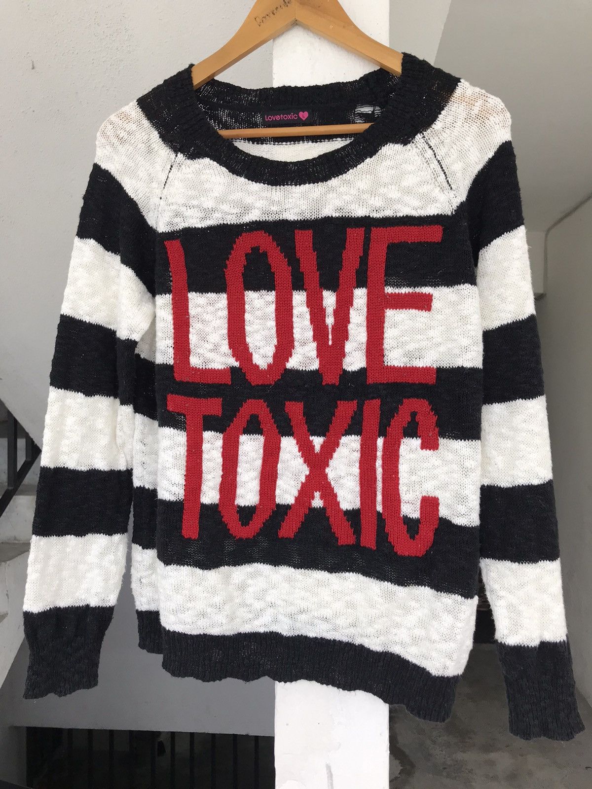 20471120 Vintage Love Toxic Knitwear A5 Size US M / EU 48-50 / 2 - 3 Thumbnail