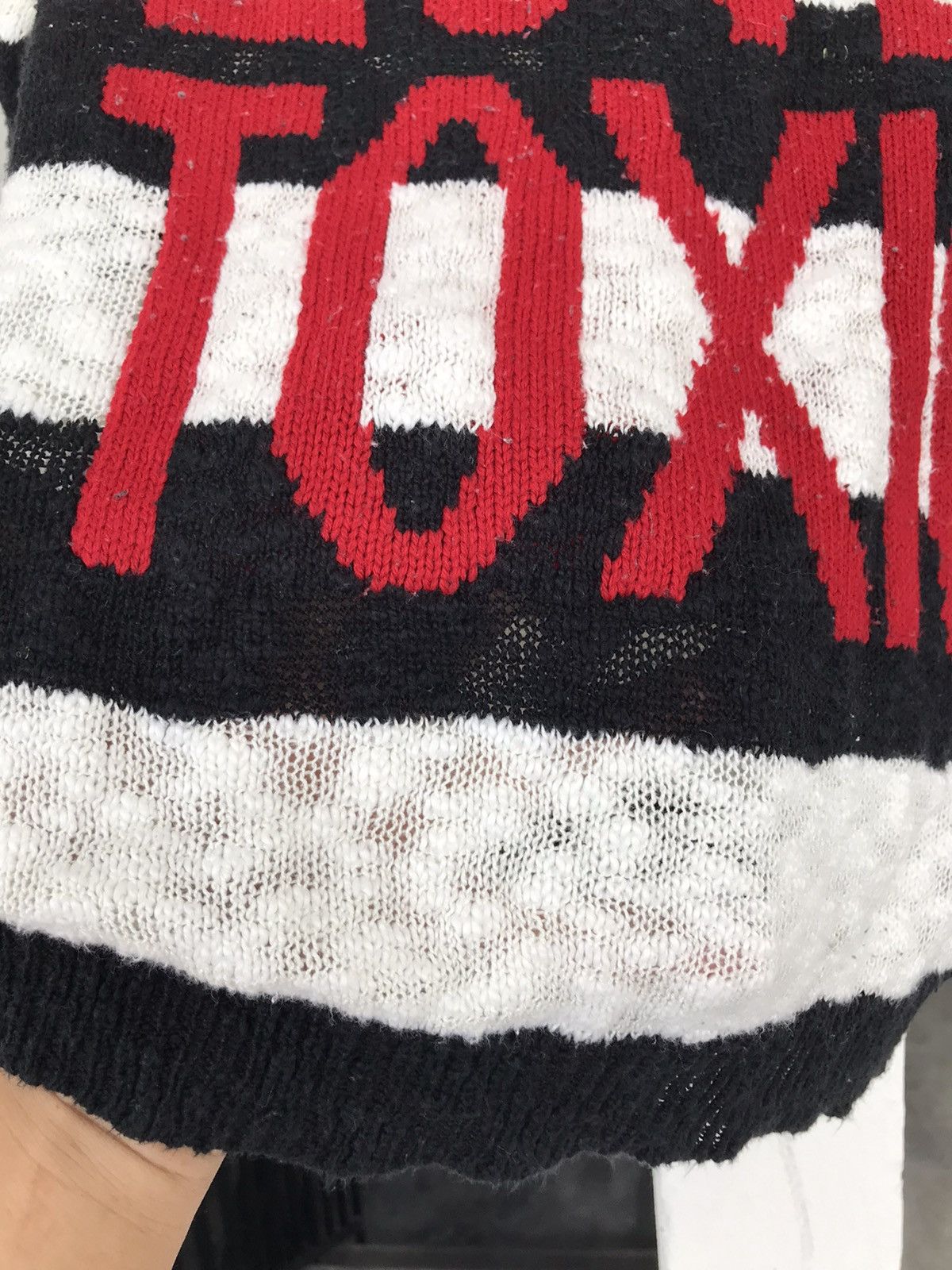 20471120 Vintage Love Toxic Knitwear A5 Size US M / EU 48-50 / 2 - 6 Thumbnail