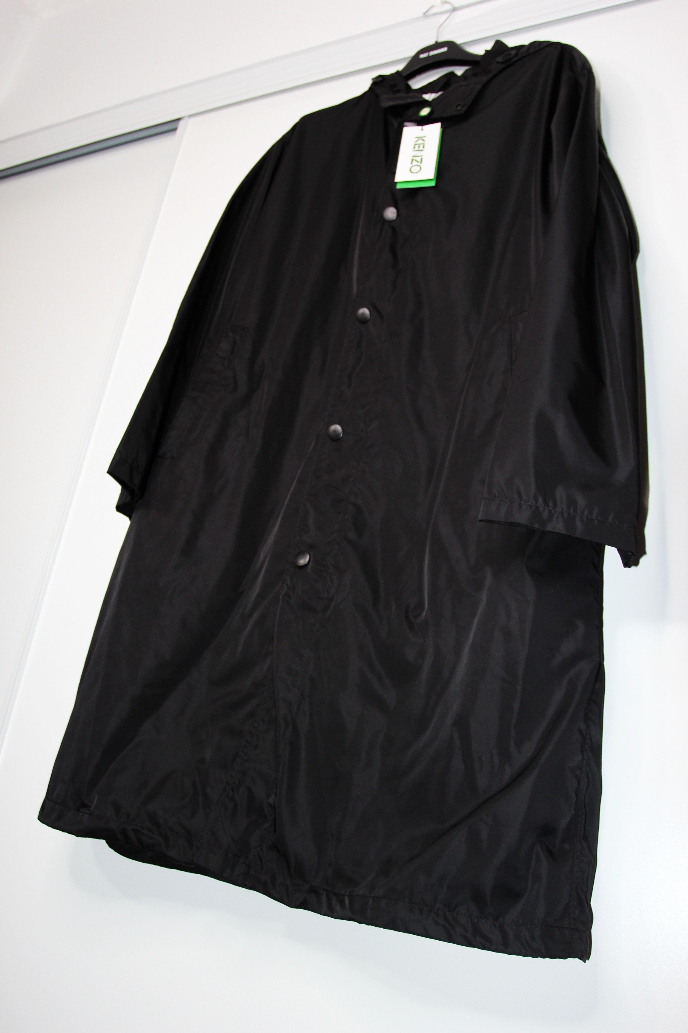 Kenzo BNWT SS19 KENZO PACKABLE HOOD RAINCOAT M Size US M / EU 48-50 / 2 - 6 Thumbnail
