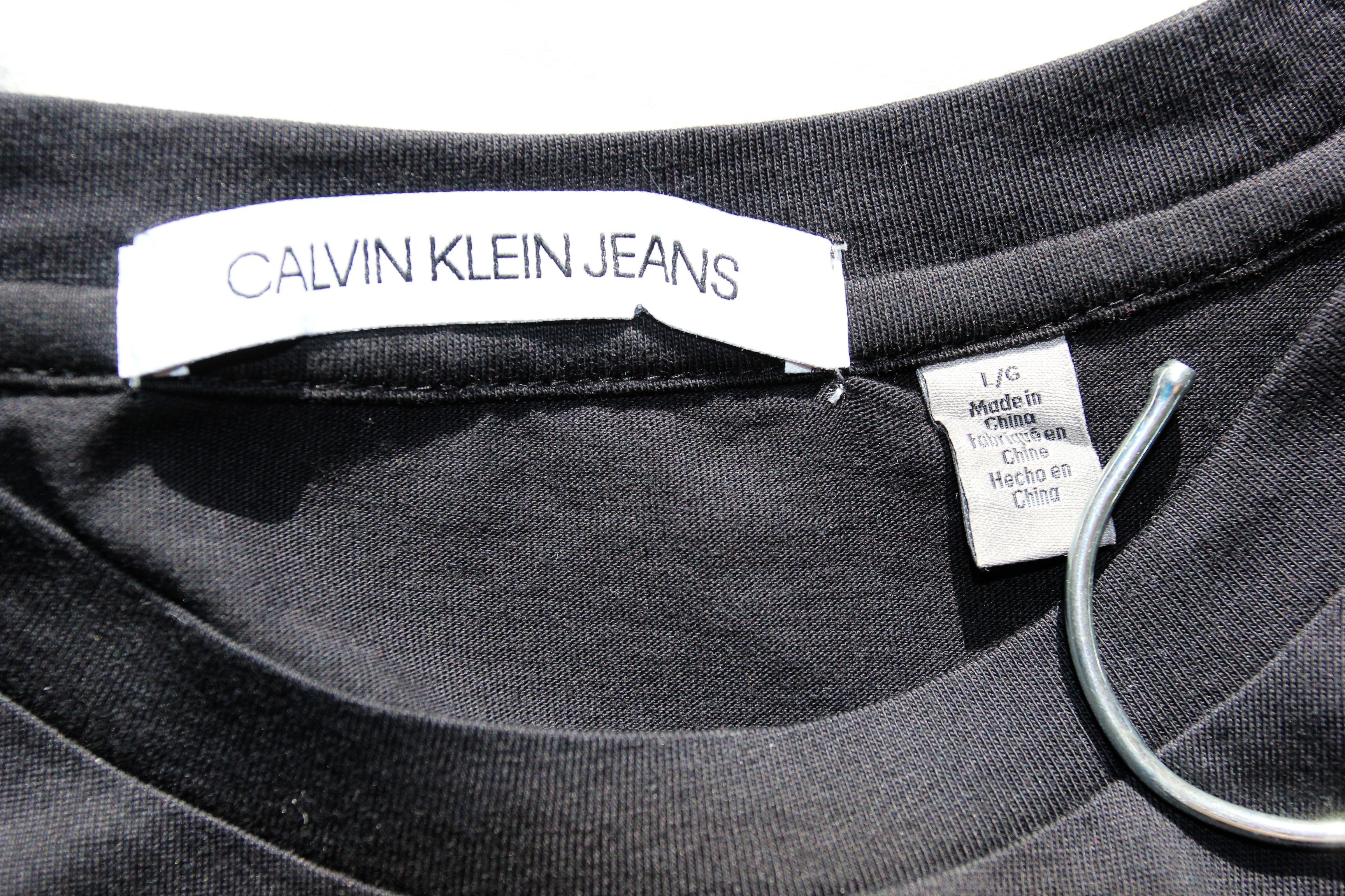 Calvin Klein BNWT SS19 CALVIN KLEIN JEANS SILVER LOGO T-SHIRT L Size US L / EU 52-54 / 3 - 8 Thumbnail