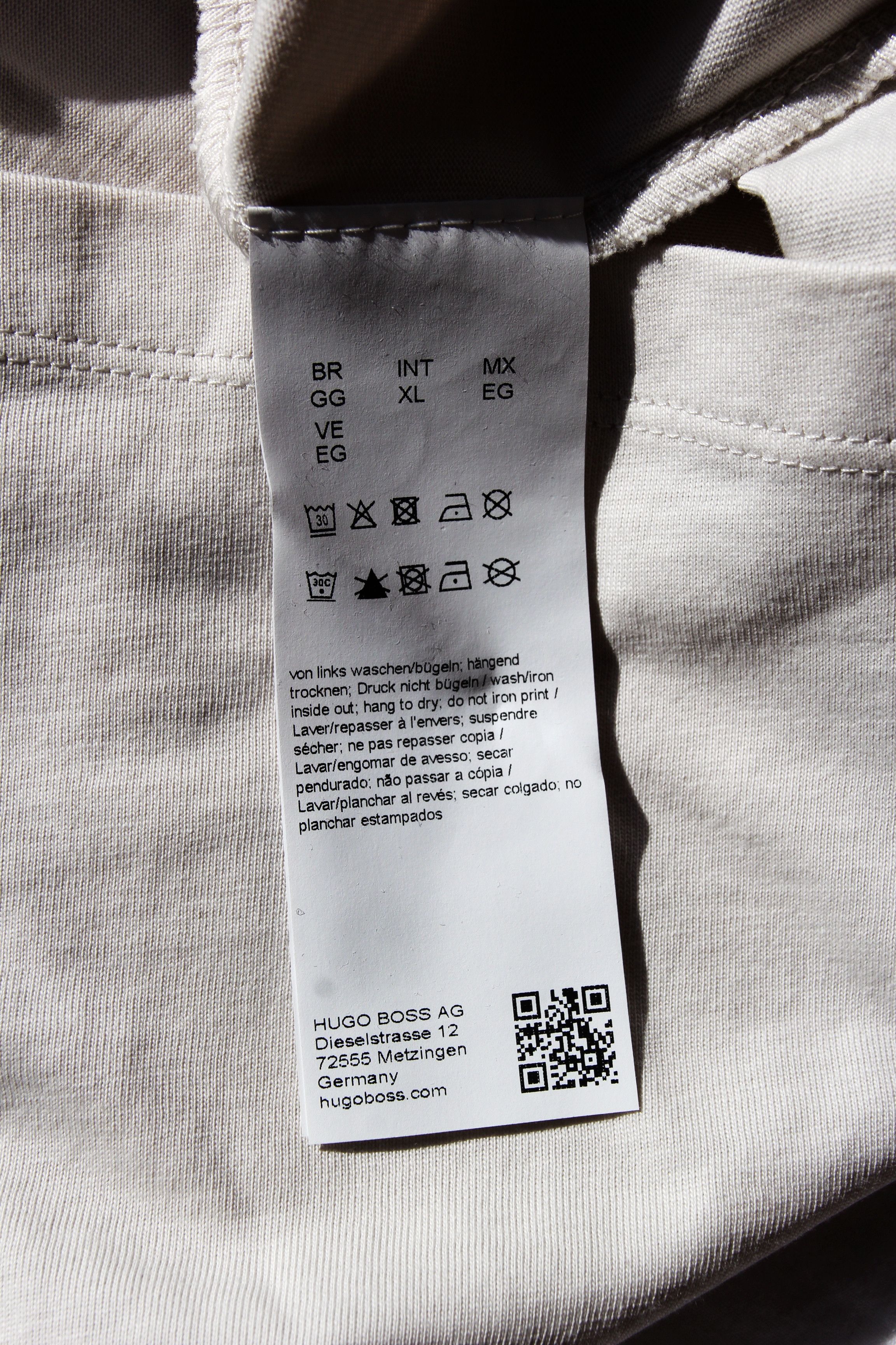 Hugo Boss BNWT AW20 HUGO BOSS DANGR MANIFESTO PRINT I TSHIRT XL Size US XL / EU 56 / 4 - 8 Thumbnail