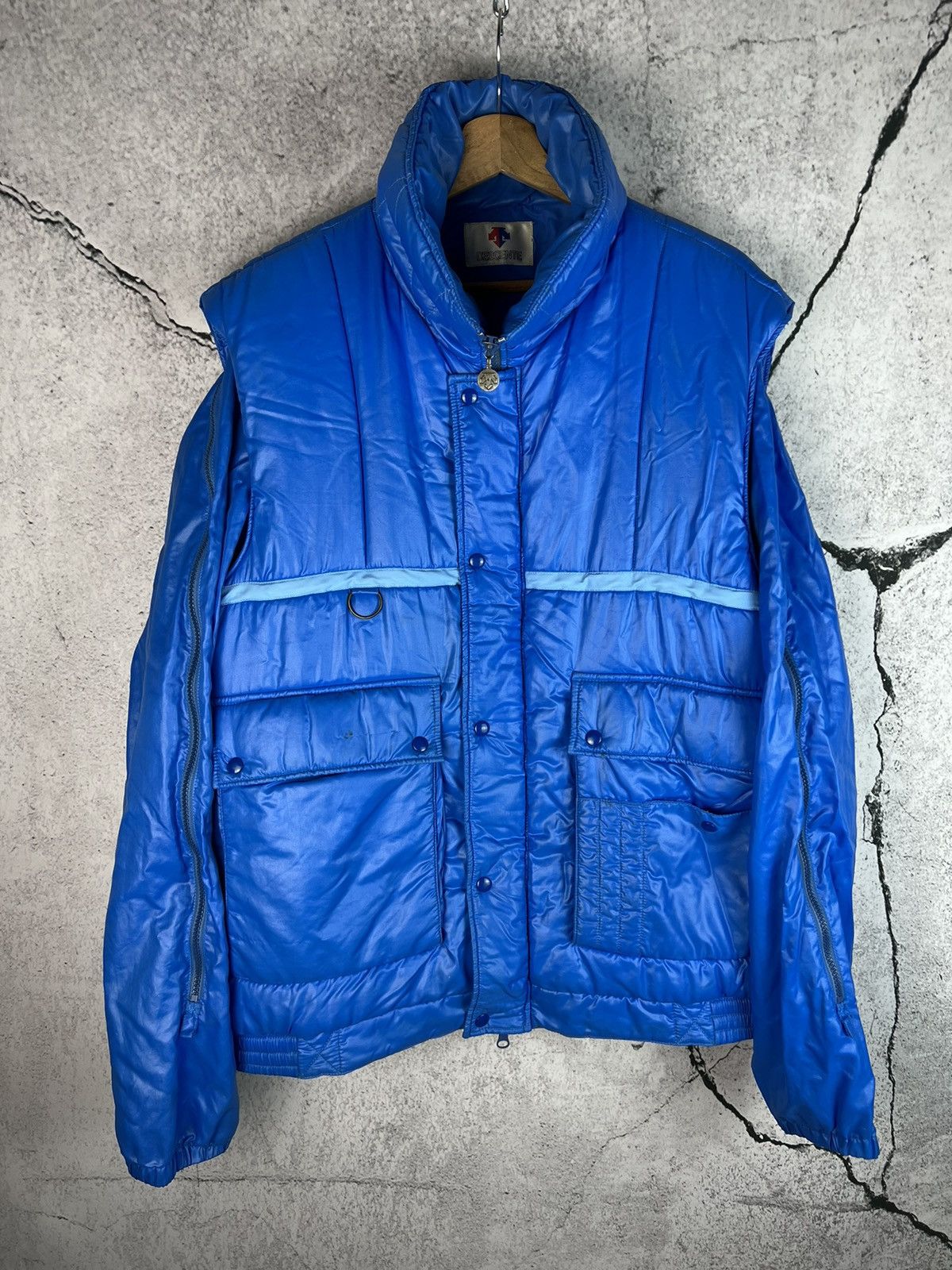 image of Descente Avant Garde Vest Puffer Jacket in Blue, Men's (Size Large)