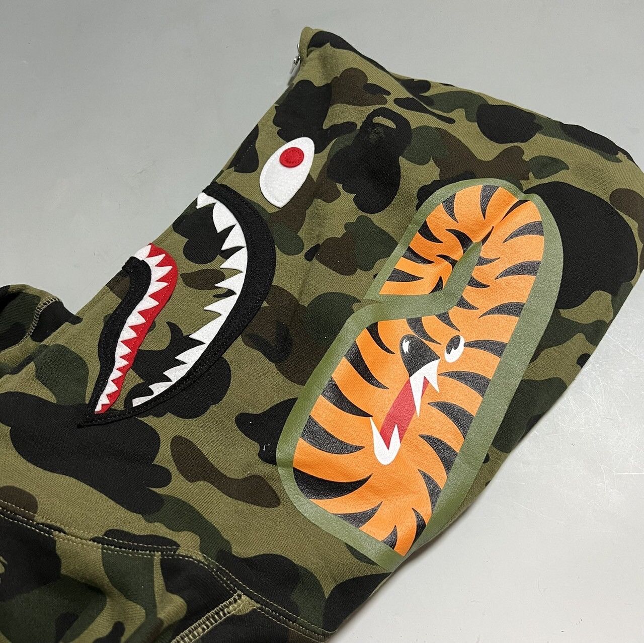 Bape 1st Camo Shark Full Zip Hoodie Size US XXL / EU 58 / 5 - 4 Thumbnail