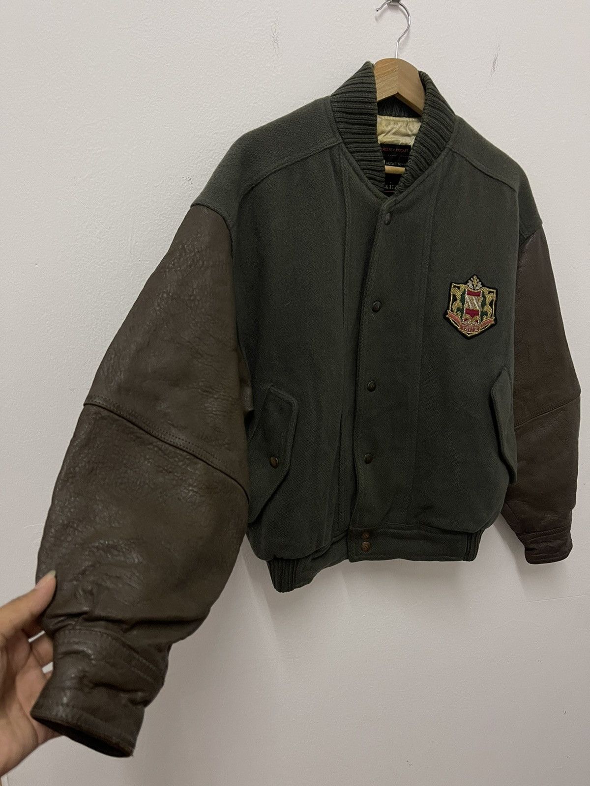 Japanese Brand × Vintage Vintage ixi:z Sleeve Leather Bomber Style Varsity Jacket Size US M / EU 48-50 / 2 - 2 Thumbnail