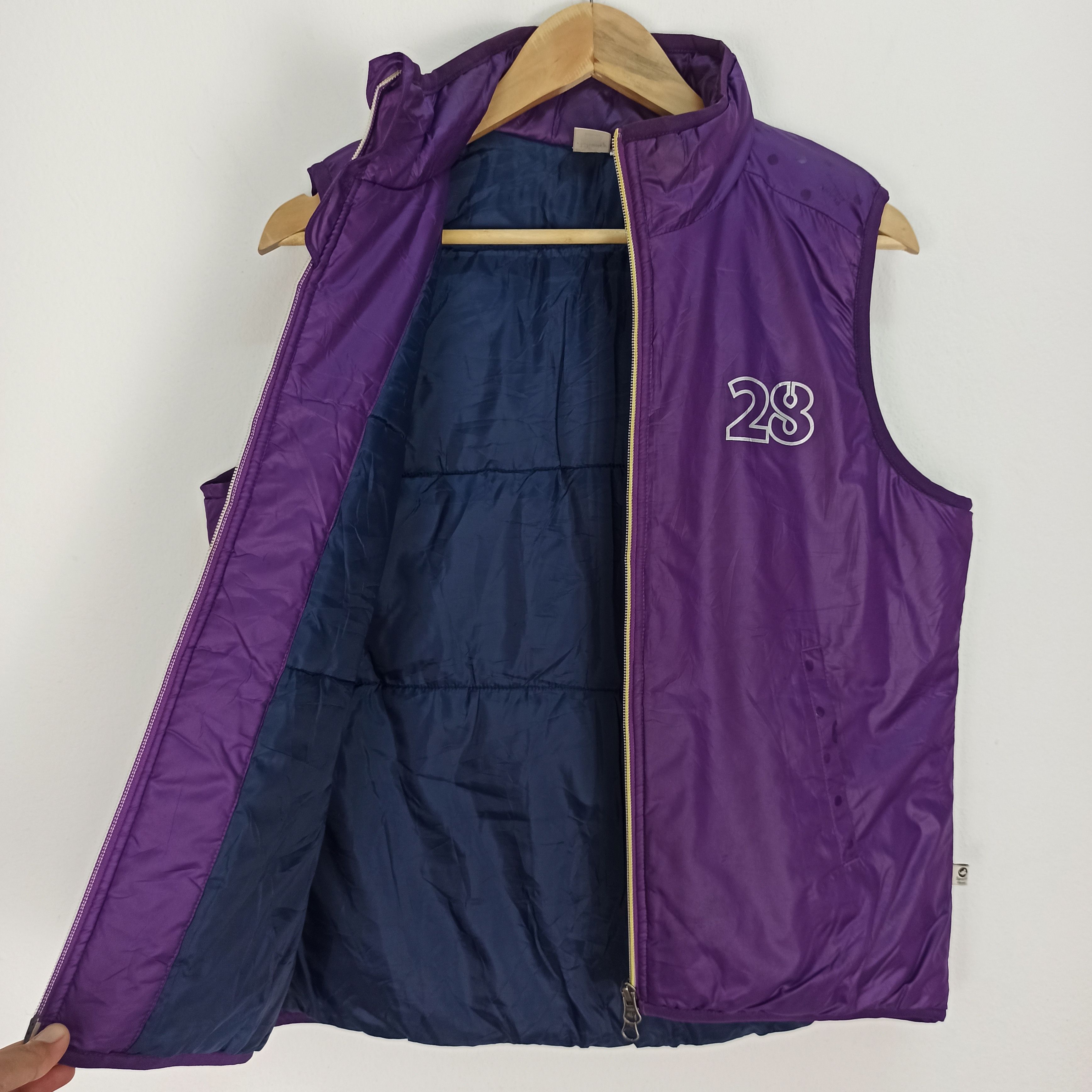 Disney 🔥Rare🔥 Puffer Jacket Vest Disney Mickey Sports Size US M / EU 48-50 / 2 - 11 Thumbnail