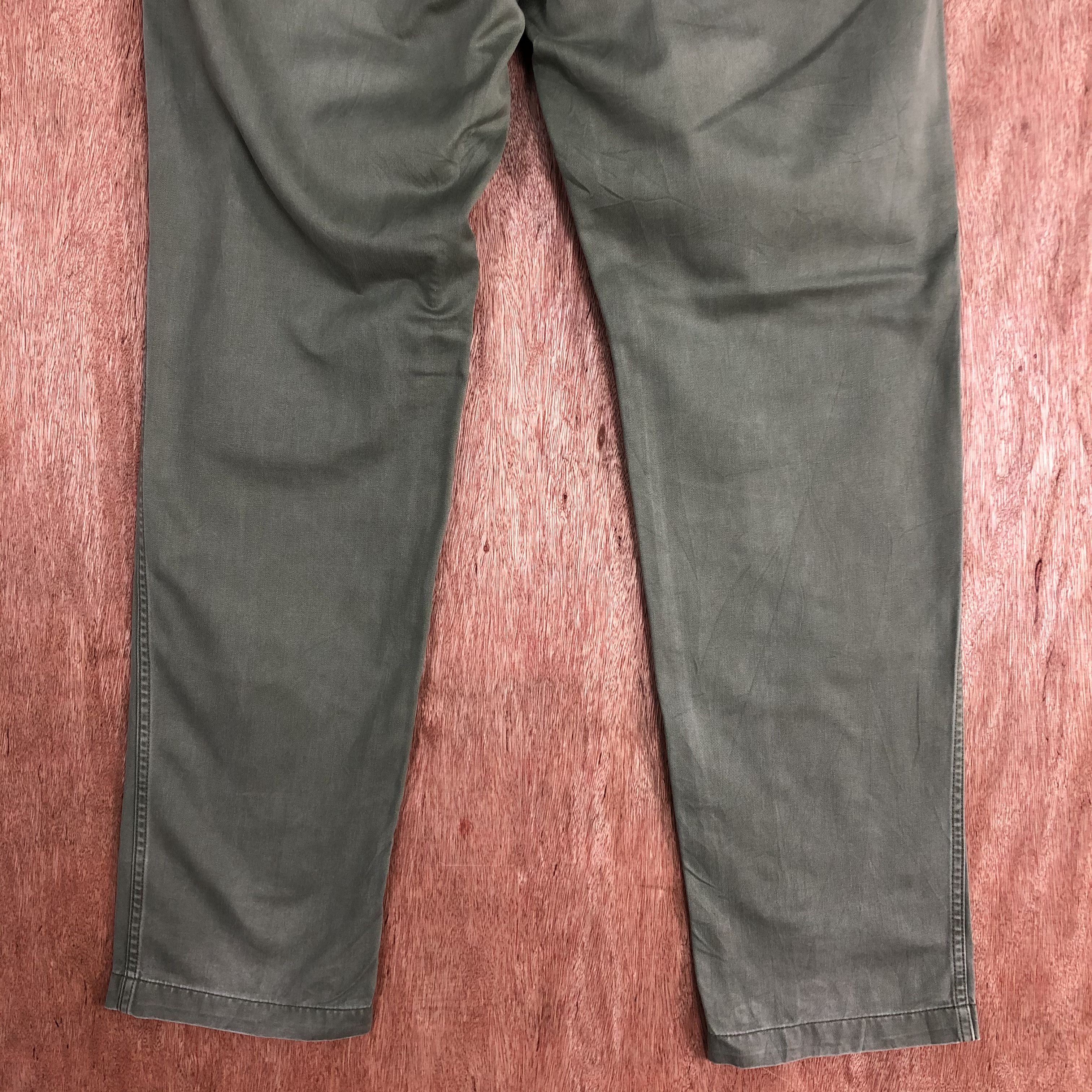 Japanese Brand × Uniqlo UNIQLO Vintage 90s Green Faded Casual Trouser Slack Pant Size US 35 - 7 Thumbnail