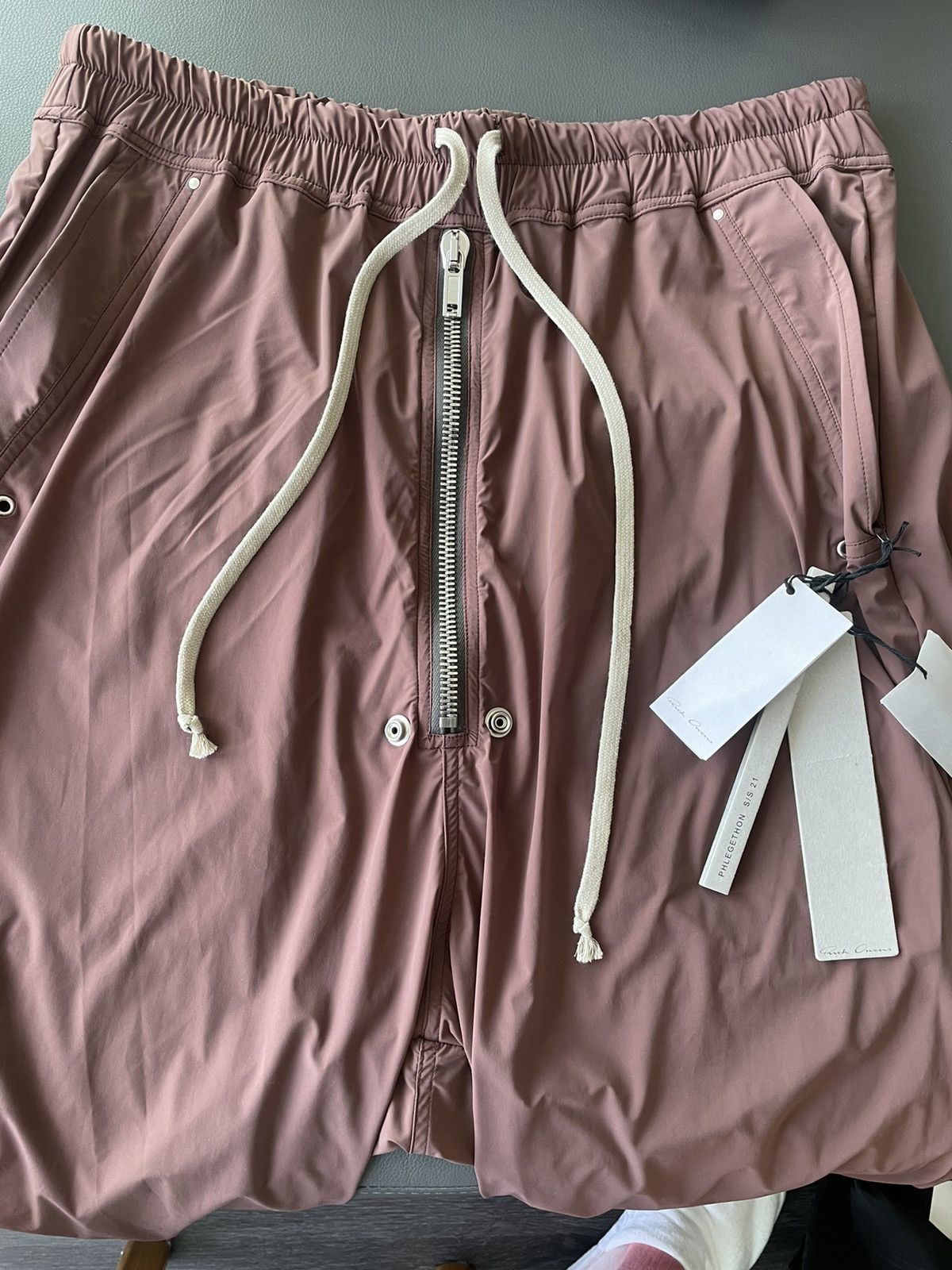 Rick Owens $1,500 Value Super Runway PHLEGETHON SS21 Iconic Shorts Size US 32 / EU 48 - 16 Thumbnail