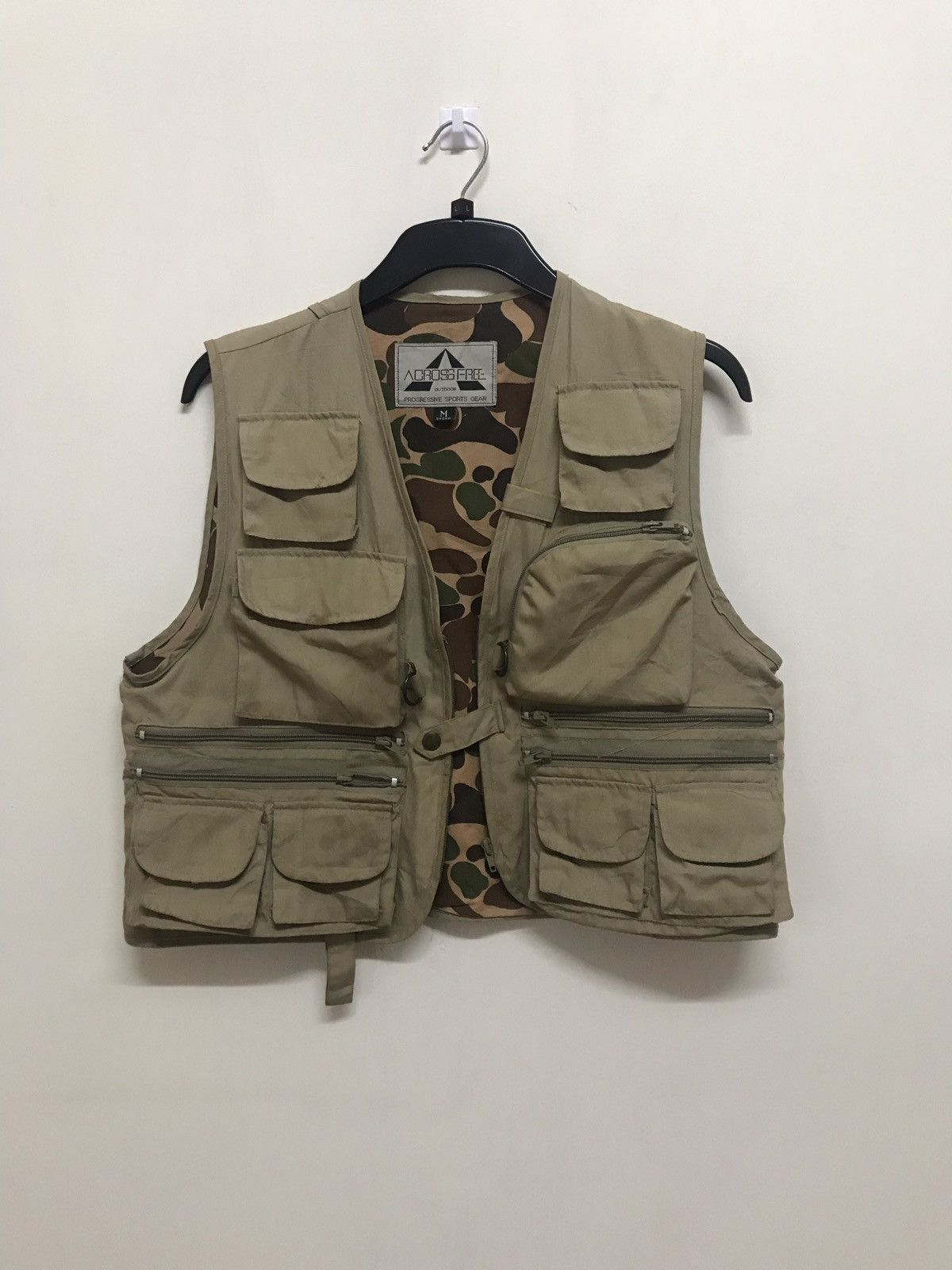 Japanese Brand JAPAN BRAND TACTICAL VEST CAMOUFLAGE INNER RARE Size US M / EU 48-50 / 2 - 1 Thumbnail