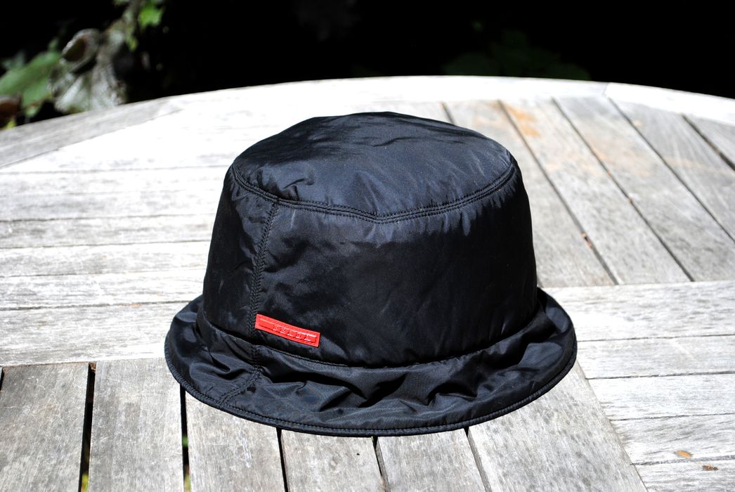 Prada linea best sale rossa bucket hat