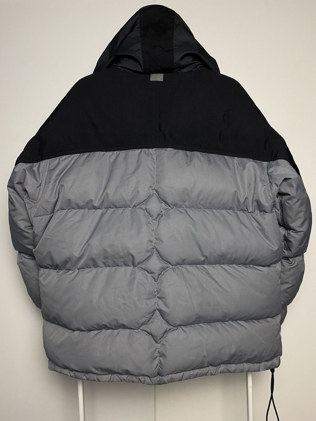 Nike × Vintage Nike vintage grey / black puffer jacket small hex logo 2000s Size US XL / EU 56 / 4 - 10 Thumbnail