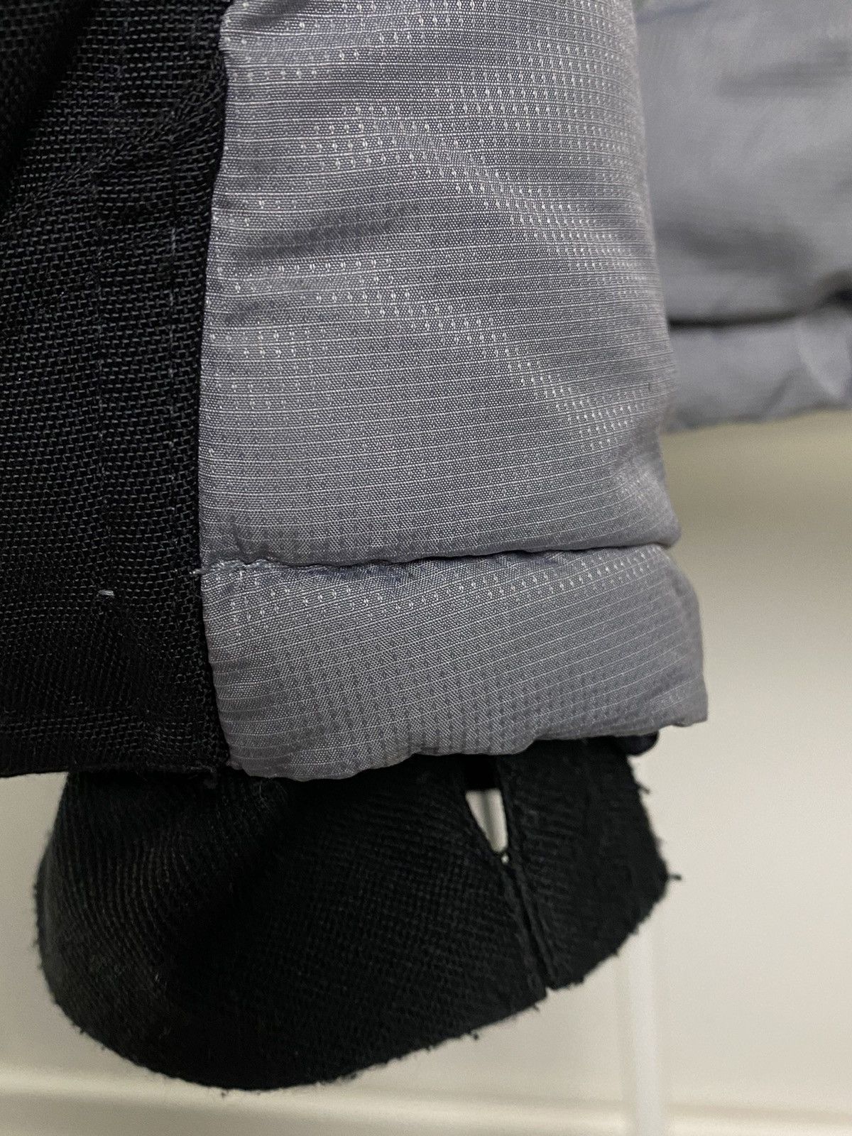 Nike × Vintage Nike vintage grey / black puffer jacket small hex logo 2000s Size US XL / EU 56 / 4 - 4 Thumbnail